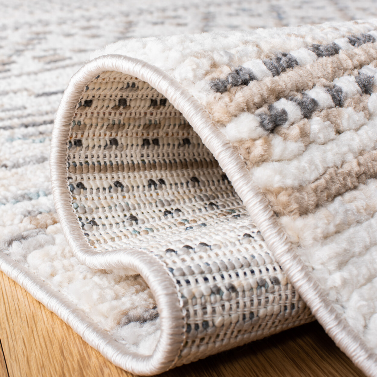SAFAVIEH Sedona Collection SED807A Ivory / Grey Rug