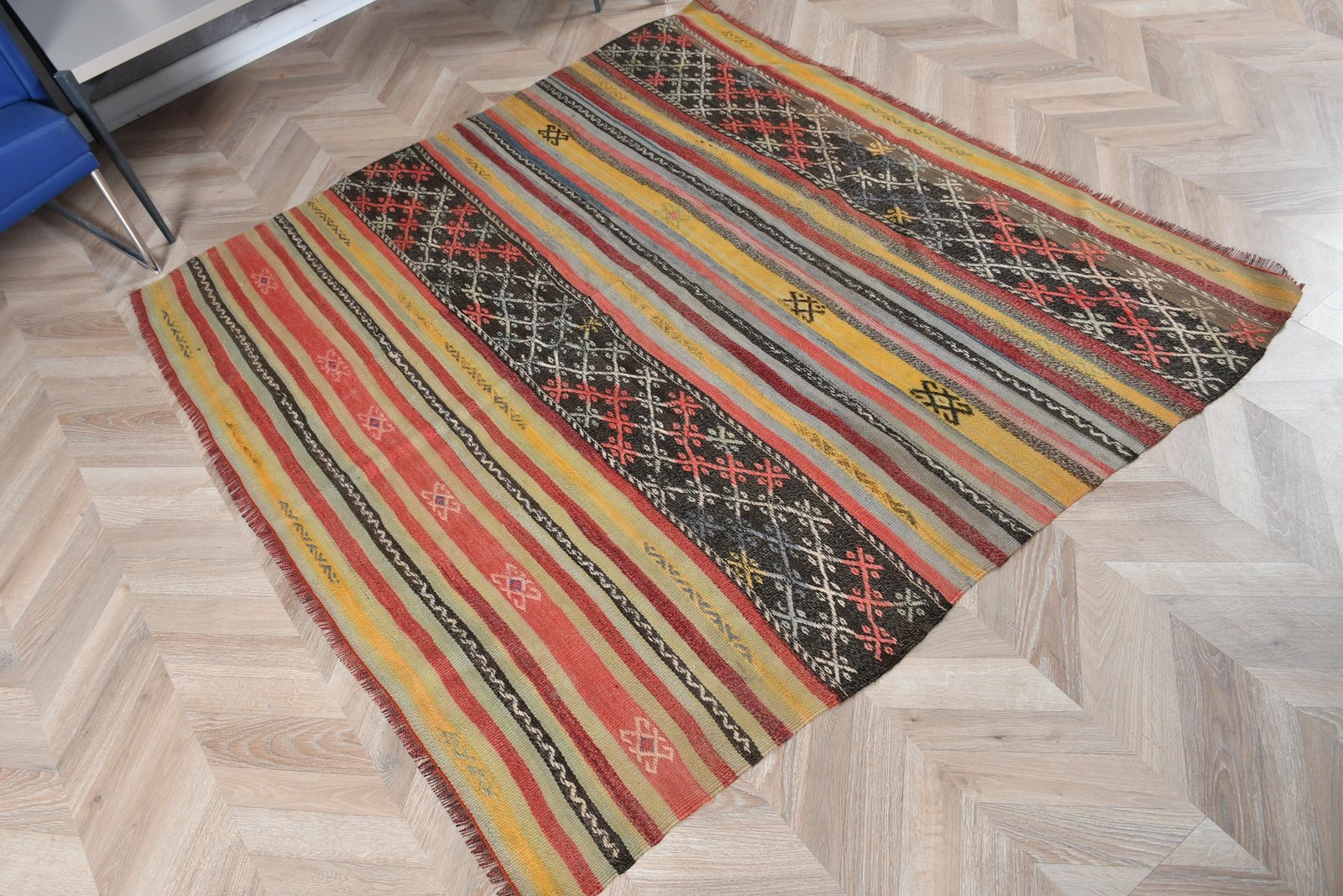 Turkish 5,4×4,9 ft Rug, Area Vintage Rug, Red Bordered Wool Rug