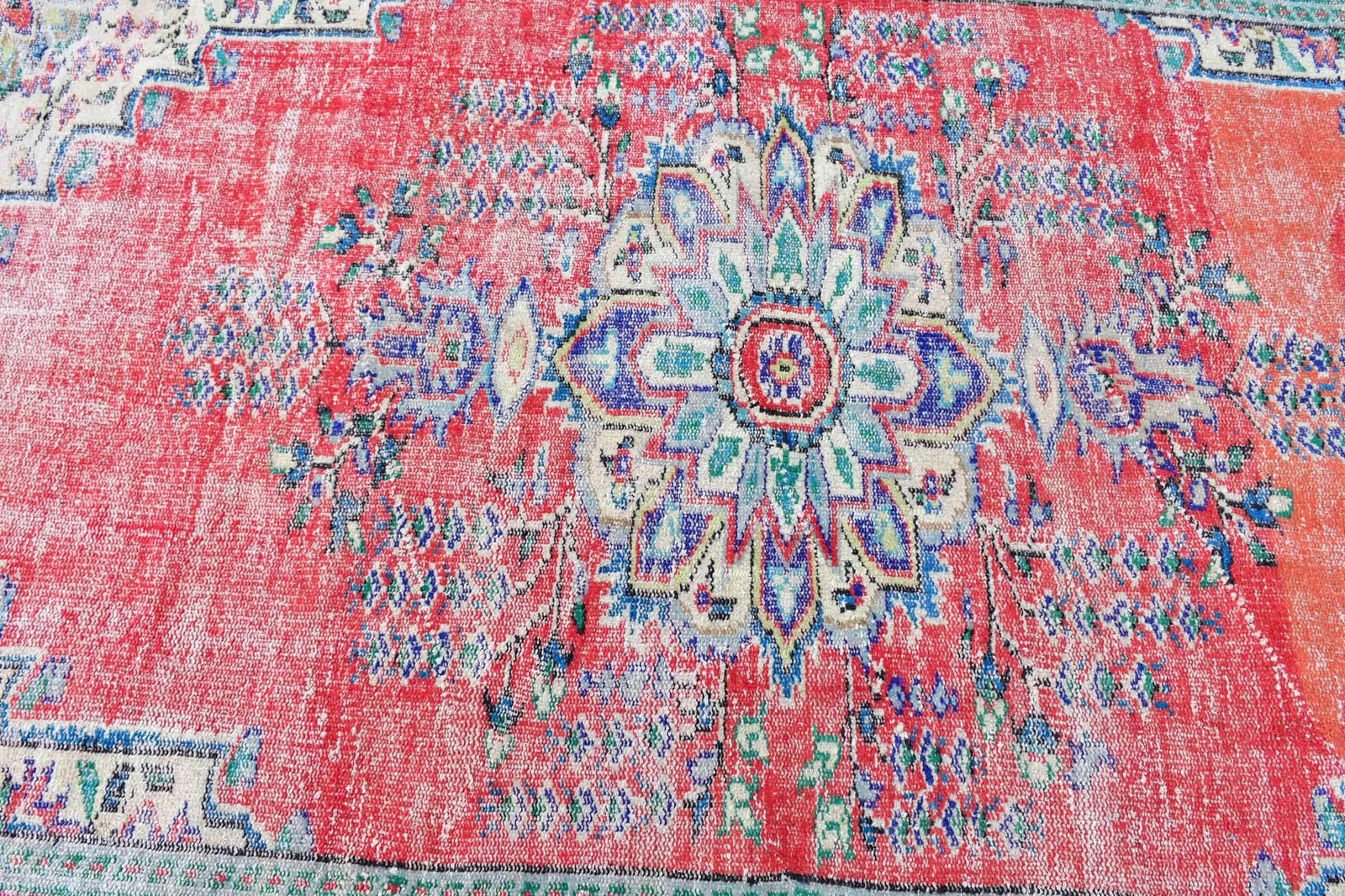 Vintage 5,4×8,7 ft Rug, Turkish Large Rug, Red Floral Rug