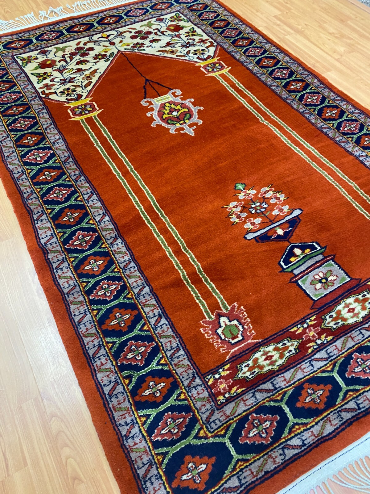 4’1″ x 6’3″ New Pakistani Prayer Rug Oriental Rug – Hand Made – 100% Wool
