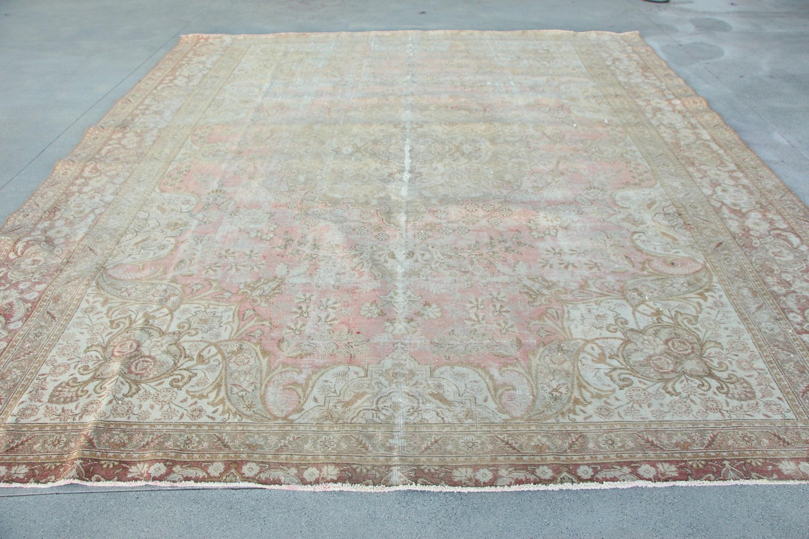 Turkish Oversize Rug 10,8×12,2 ft (328×373 cm), Vintage Pink Camouflage Wool Rug