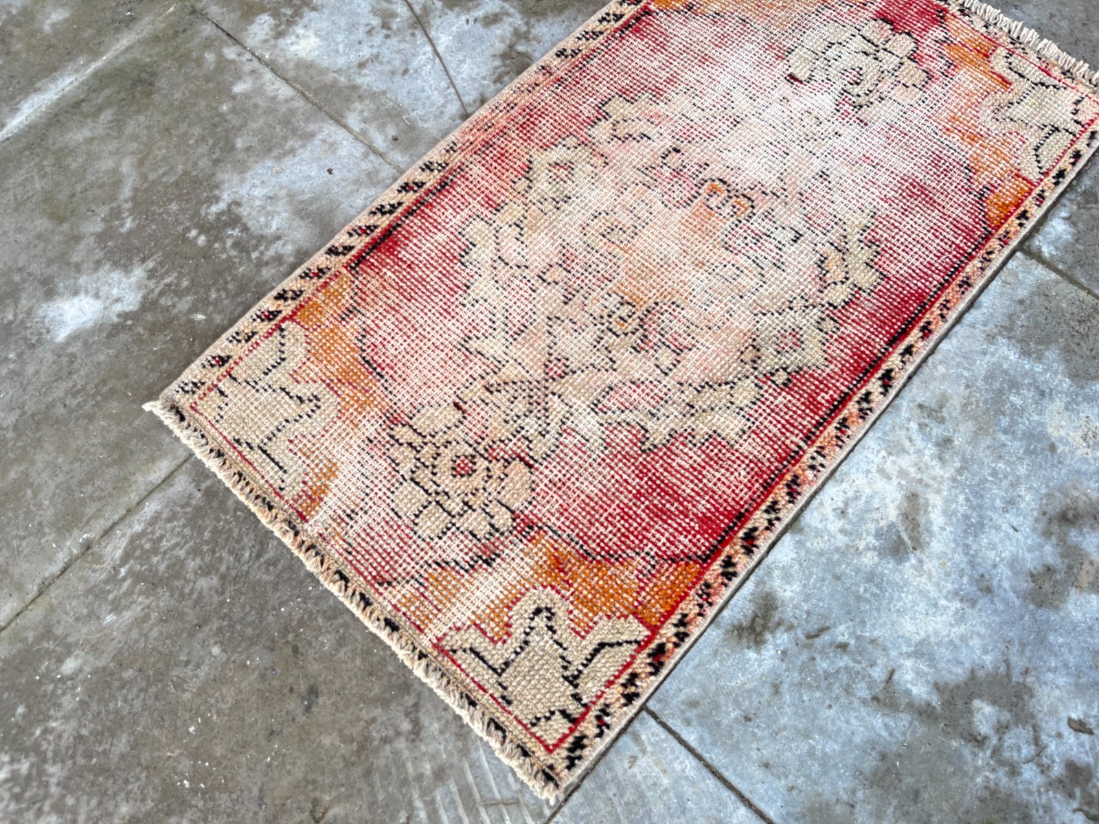 Vintage Turkish Oushak Rug 1.5×2.6 ft Hand Knotted Mini Wool Boho Door Mat Pink
