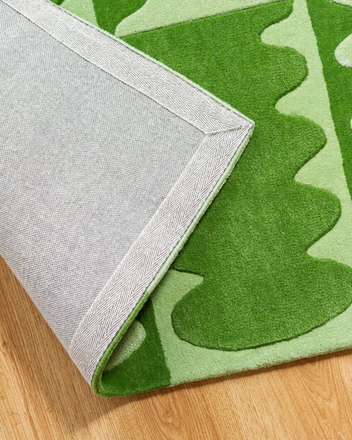 Green Hand Tufted Area Rug – Soft and Durable Floor Accent