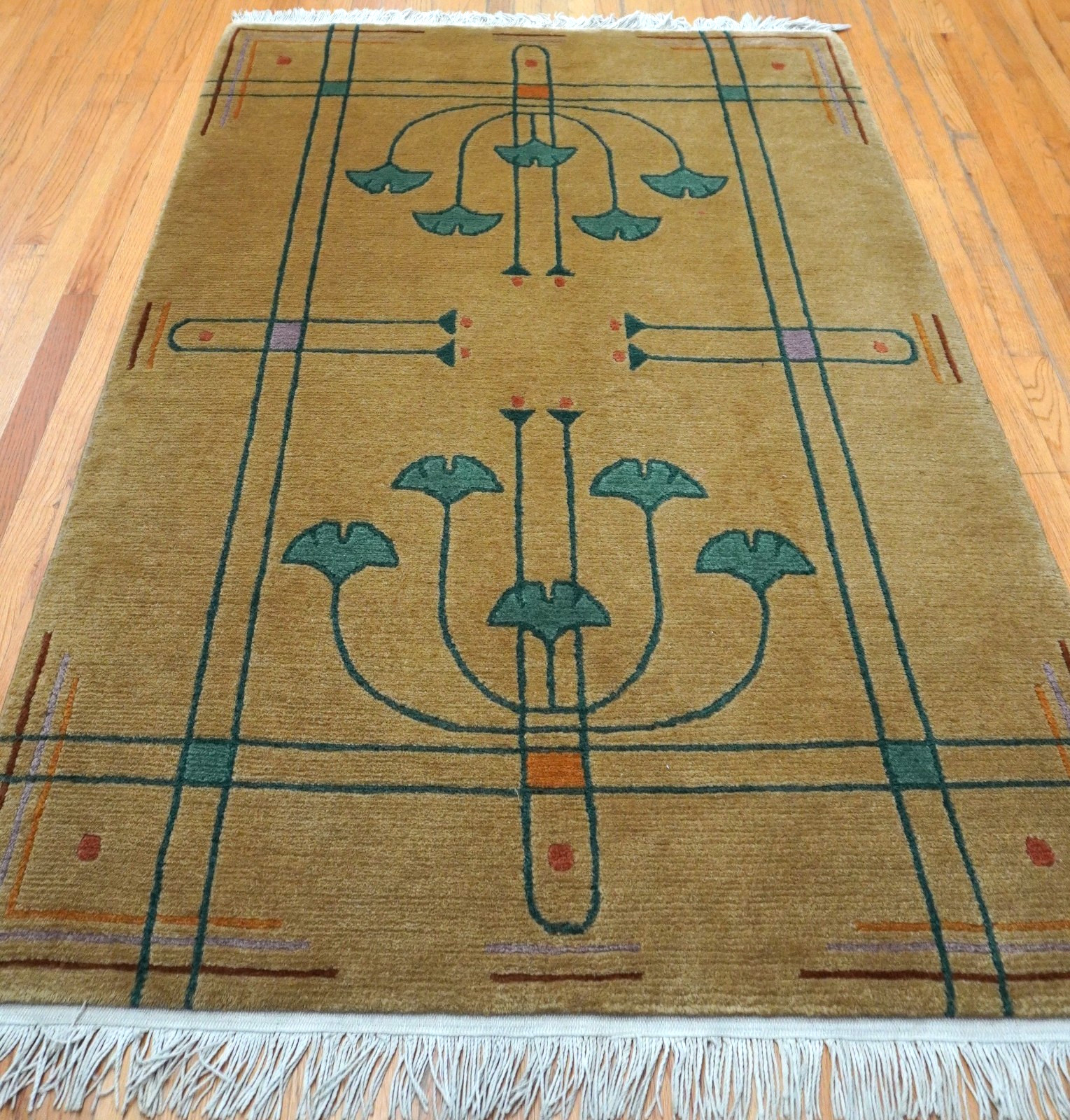 Art & Craft hand knotted Wool 4’2″ x 6’2″ Oriental Rug Excellent