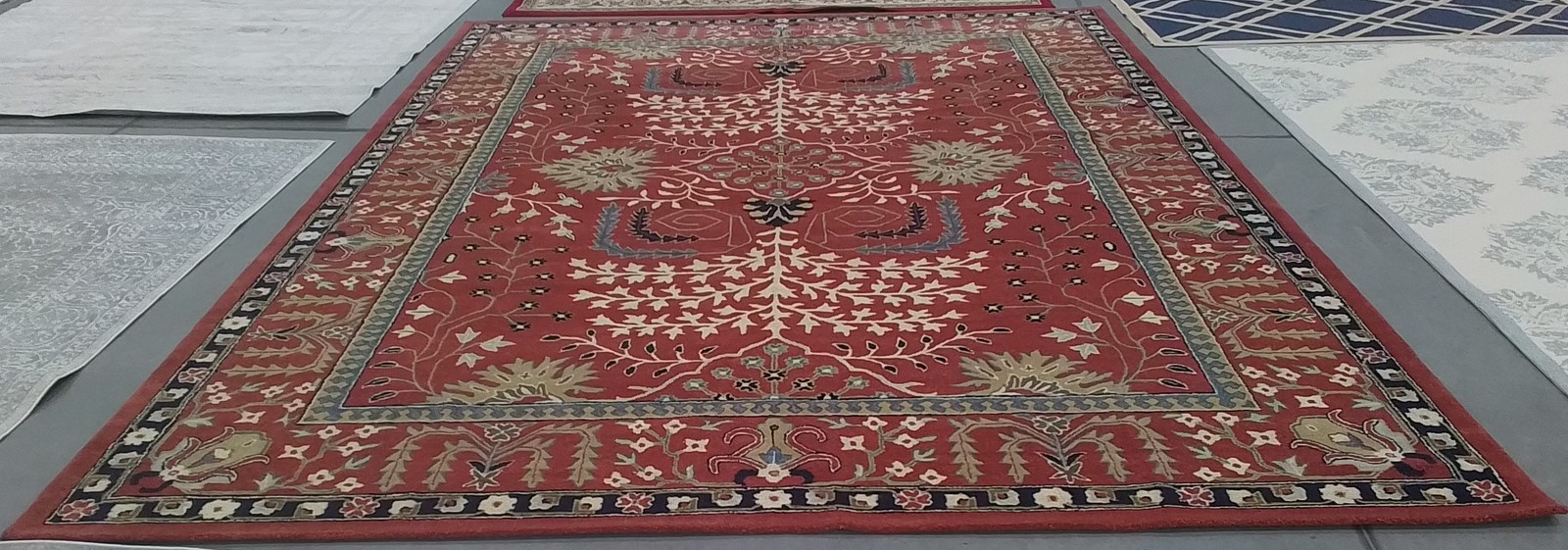 RED / MULTI 11′-0″ x 15′-0″ Hole in Rug, Reduced Price 1172803904 AT64A-1115