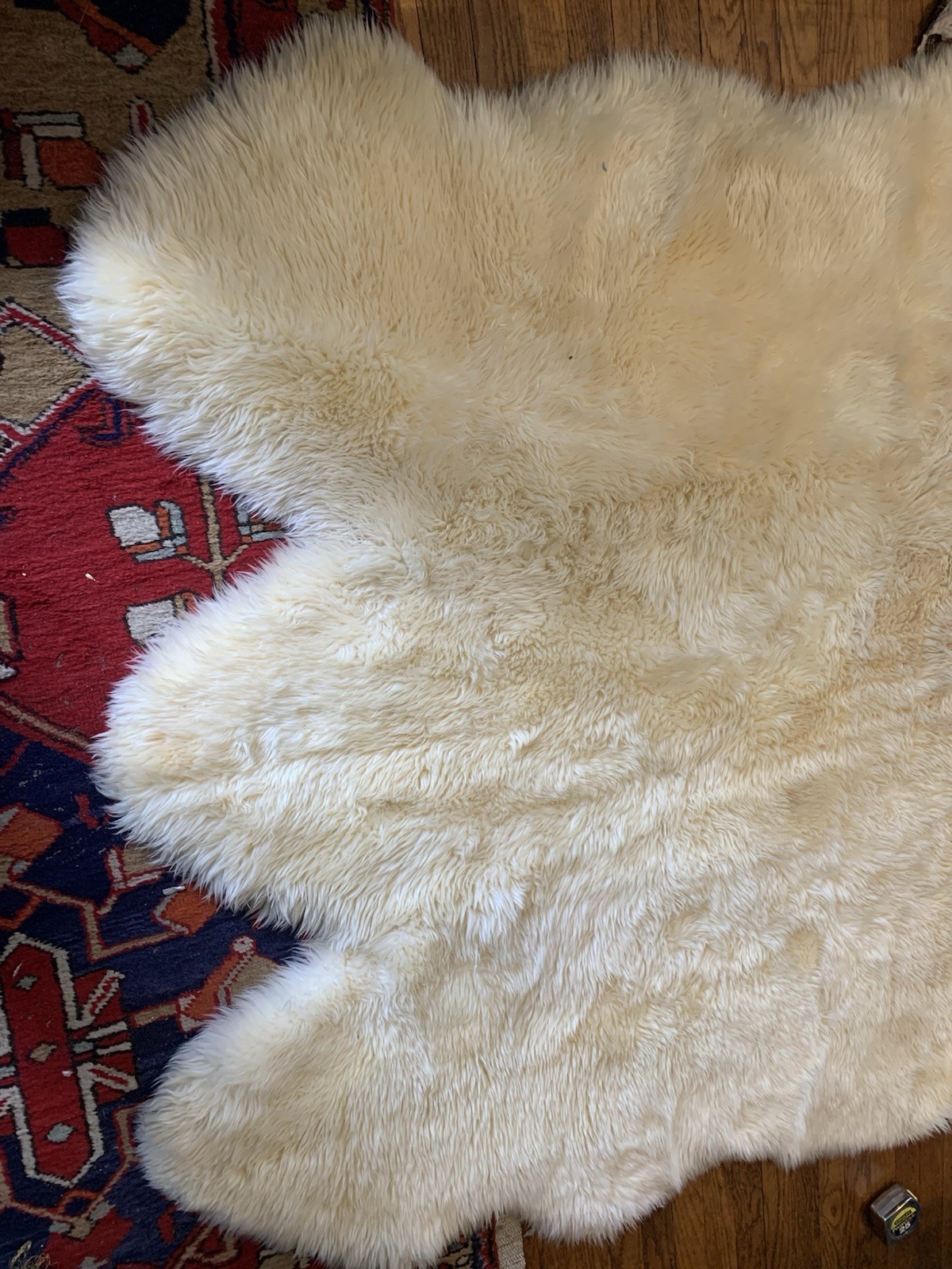 SAFAVIEH Genuine Natural Luxurious Soft Sheepskin Area Rug White 5.38 x 7.15’