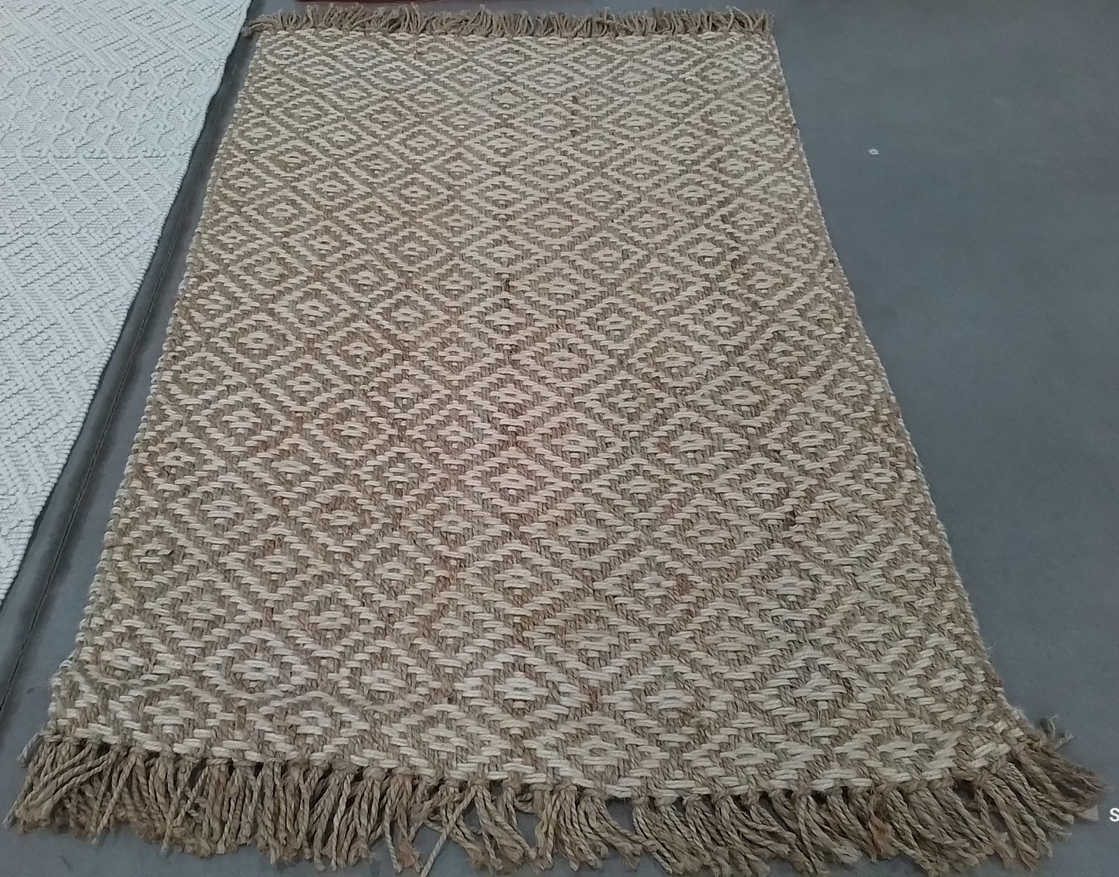 NATURAL / IVORY 4′-0″ x 6′-0″ Flaw in Rug, Reduced Price 1172802224 NF450A-4