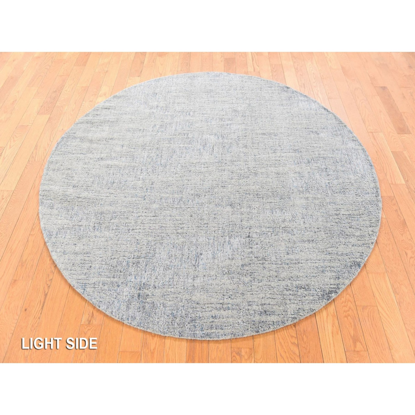 5’9″x5’9″ Gray Fine Jacquard Hand Loomed Modern Design Wool and Silk Round Rug