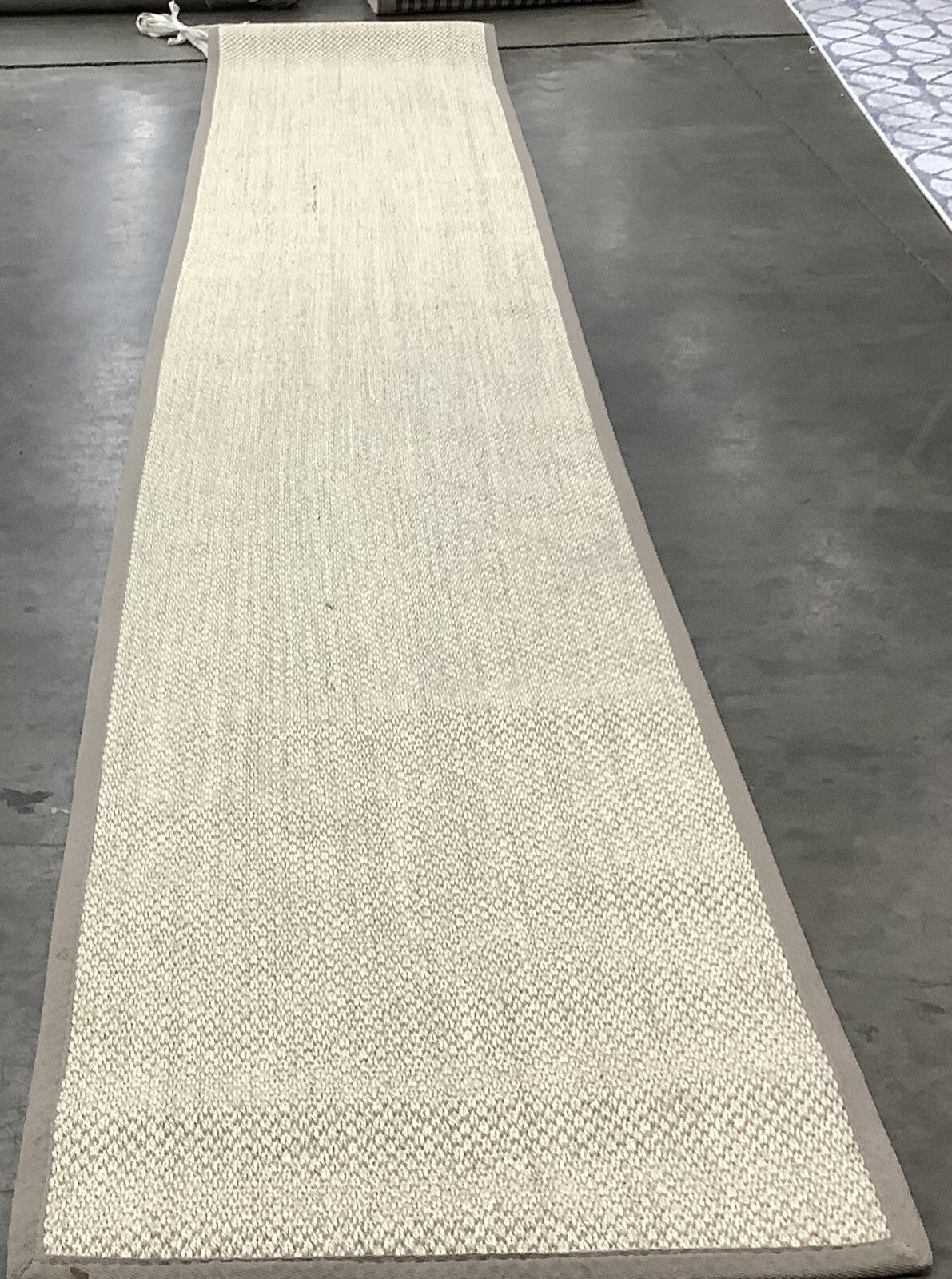 MARBLE / KHAKI 2′-6″ x 14′-0″ Flaw in Rug, Reduced Price 1172679710 NF143E-214