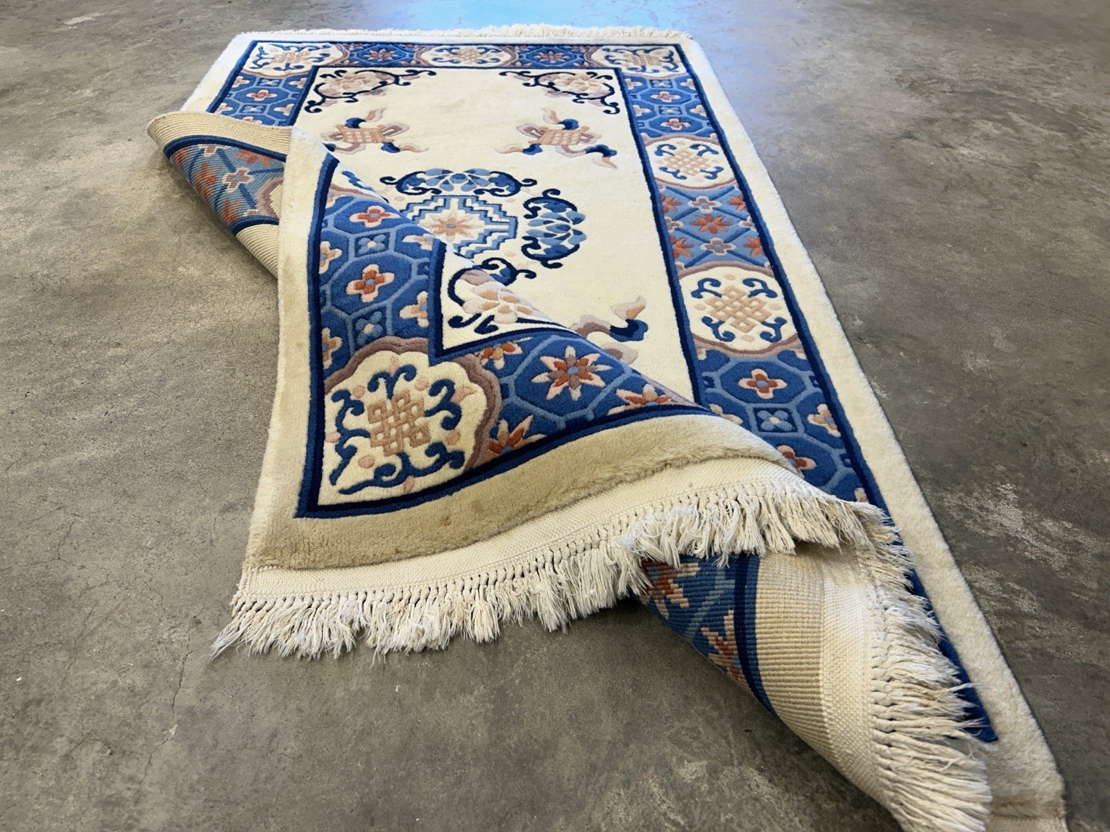 3’1”x5’2” Hand-Knotted Wool Oriental Area Rug – Medallion Carpet
