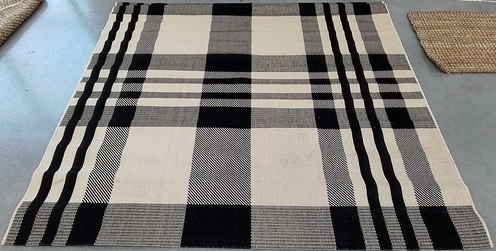BLACK / BONE 6′-7″ x 6′-7″ Flaw in Rug, Reduced Price 1172786064 CY6201-216-7SQ