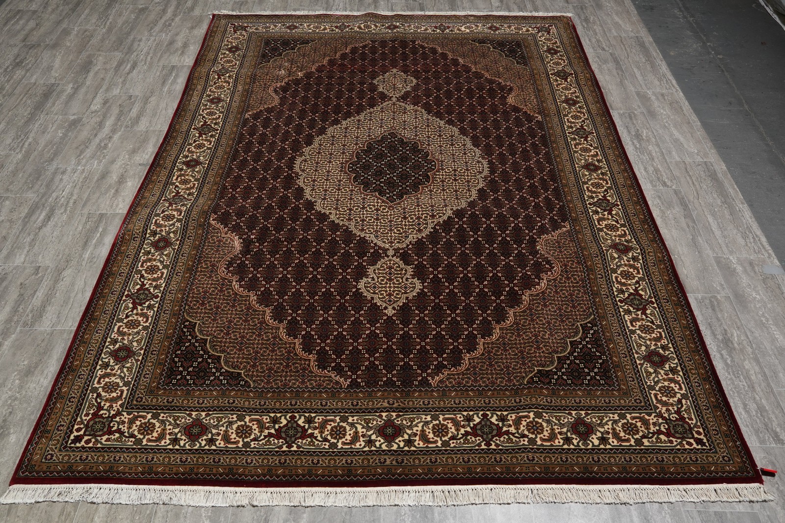 6.7 x 9.9 Mahii Tabriiz Rug Wool and Silk #F-3058