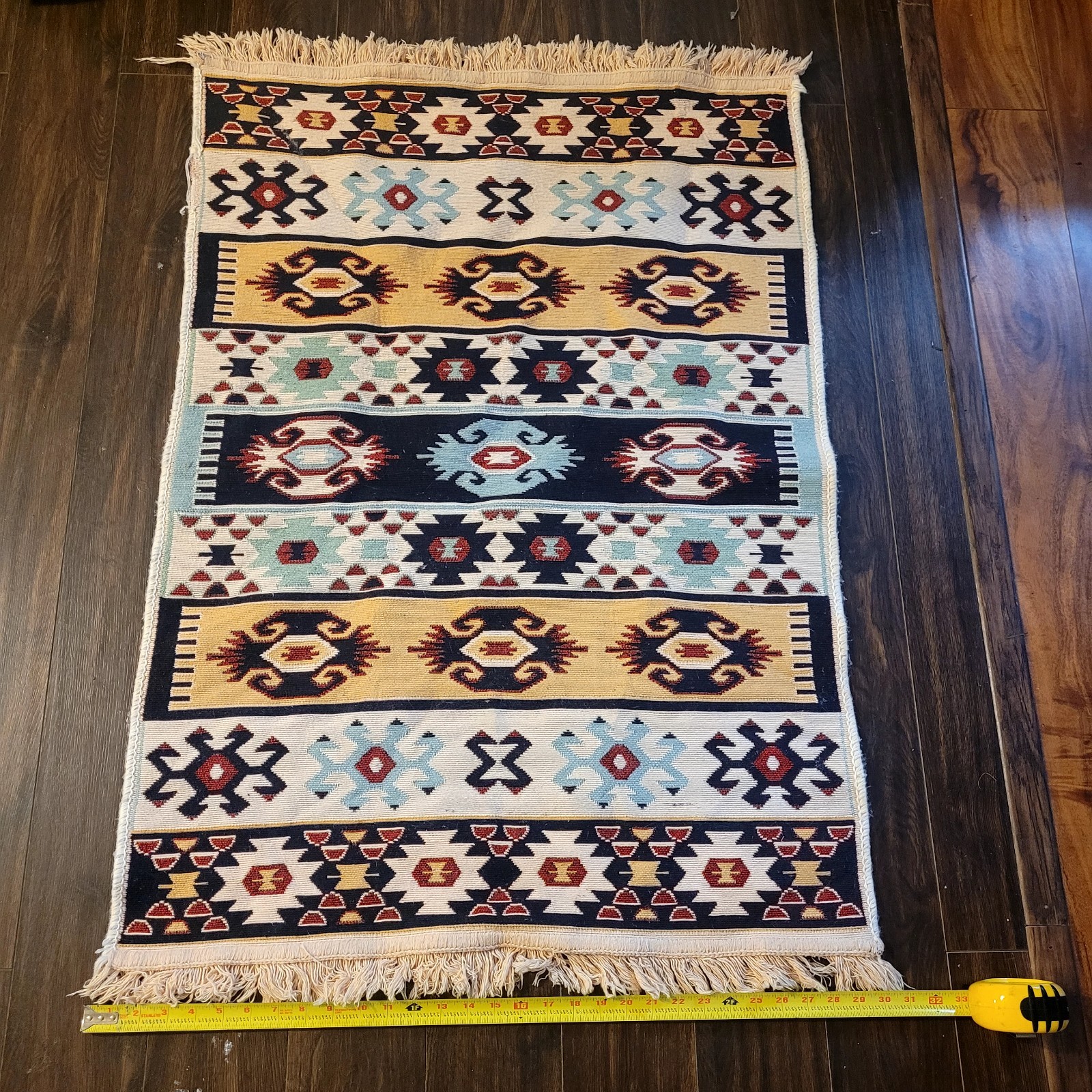 Woven Kilim Rug 2’6″ x 3’6″
