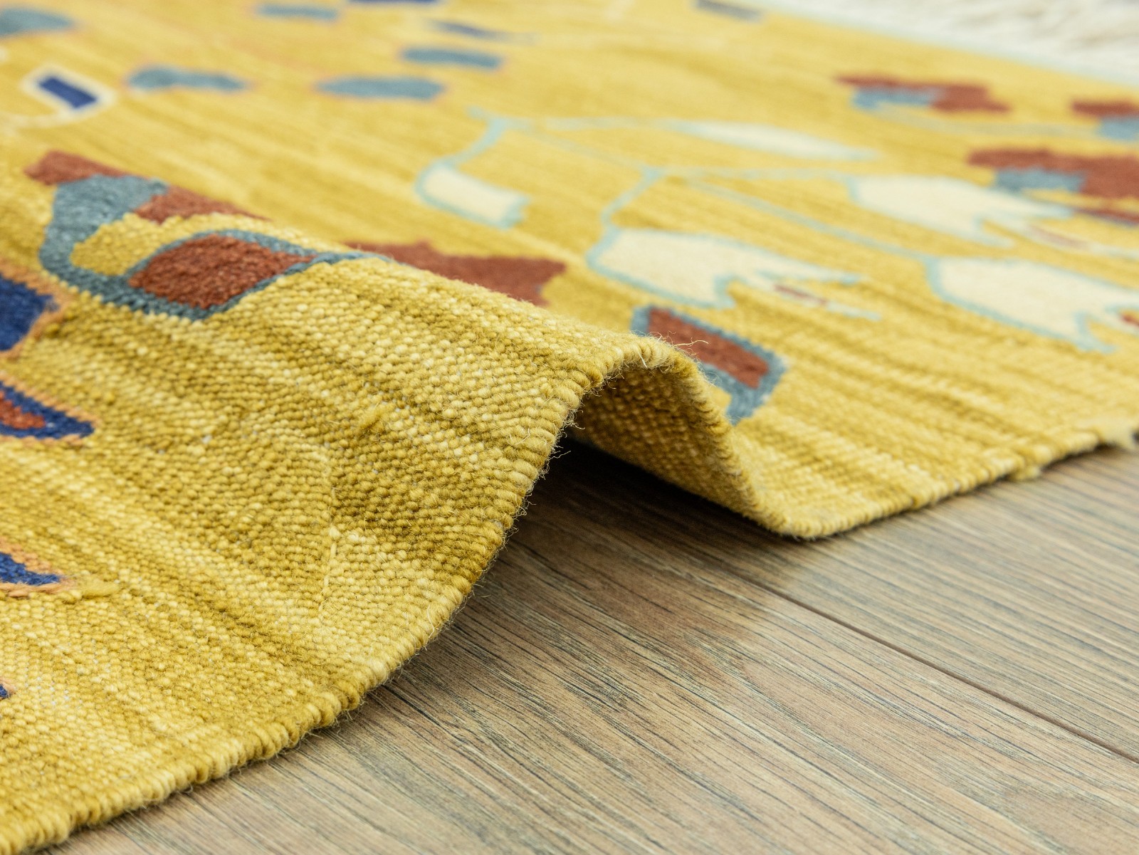Golden Botanical Kilim 4×5.5 Turkish Handwoven Rug – Cottagecore Collected Home