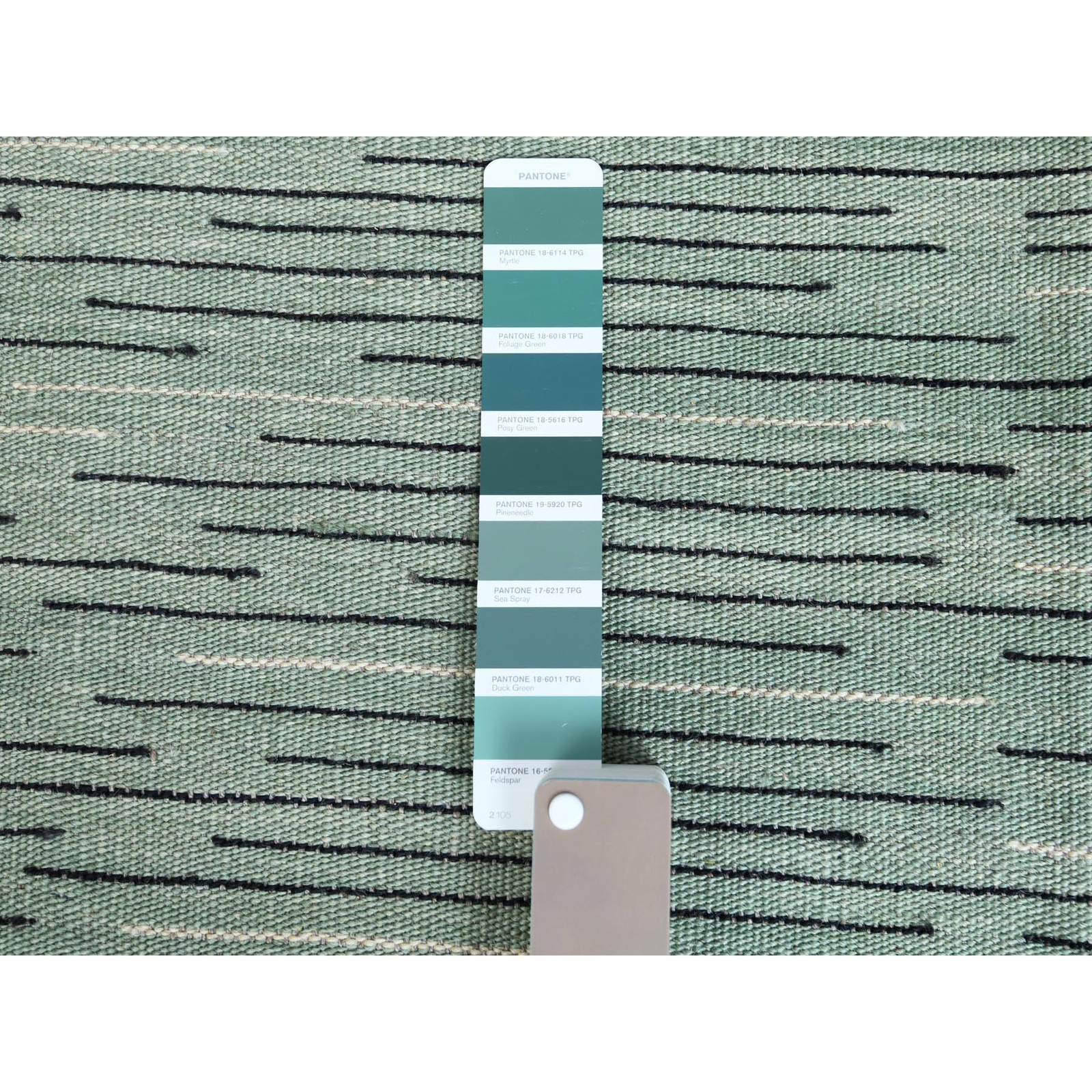 8’2″x10’1″ Handwoven Flat Weave Light Green Nomadic Kilim Wool Rug R60031
