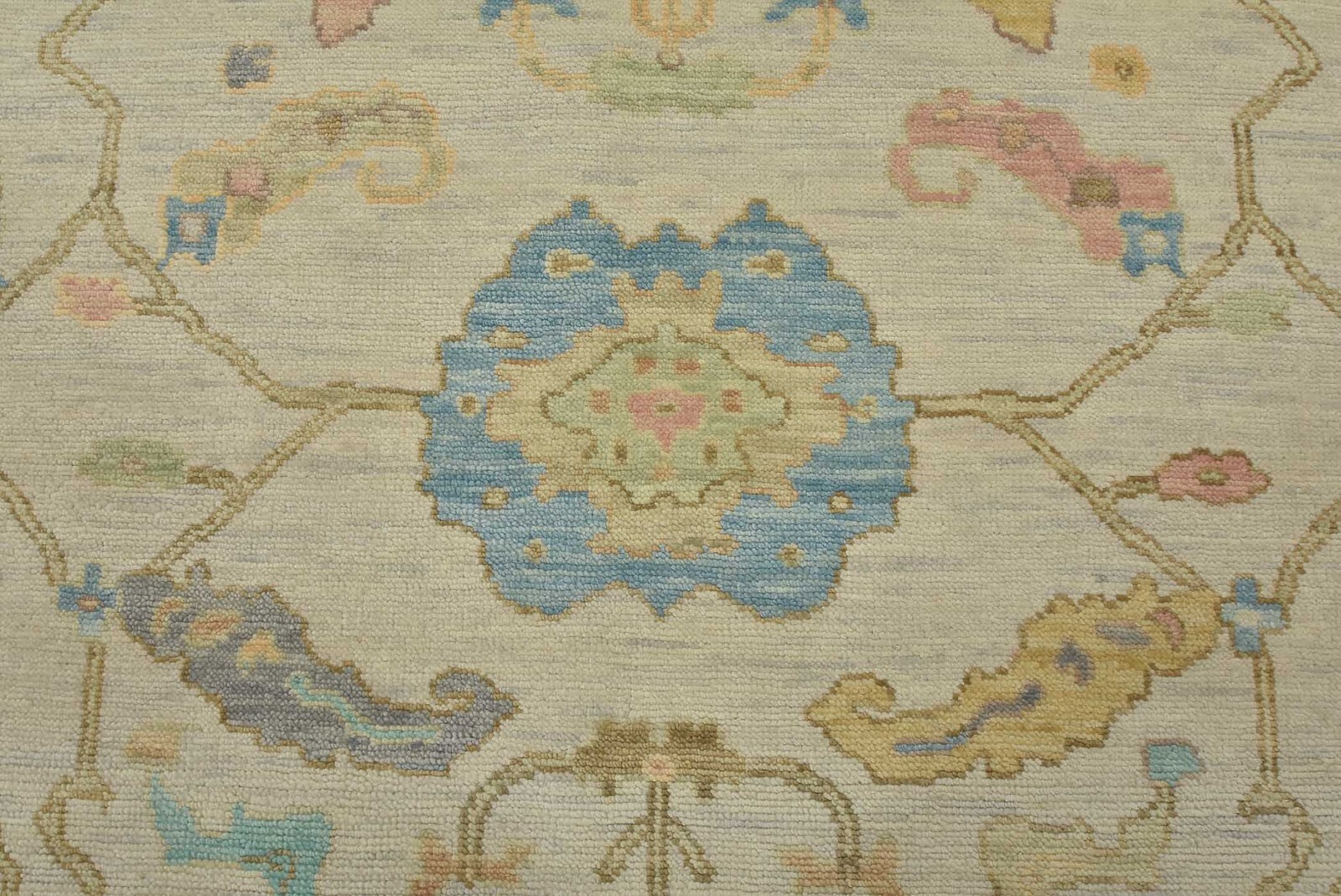 Anatolia Rug 10’2” x 10’7” Ivory Wool Traditional Hand-Knotted Oriental Carpet