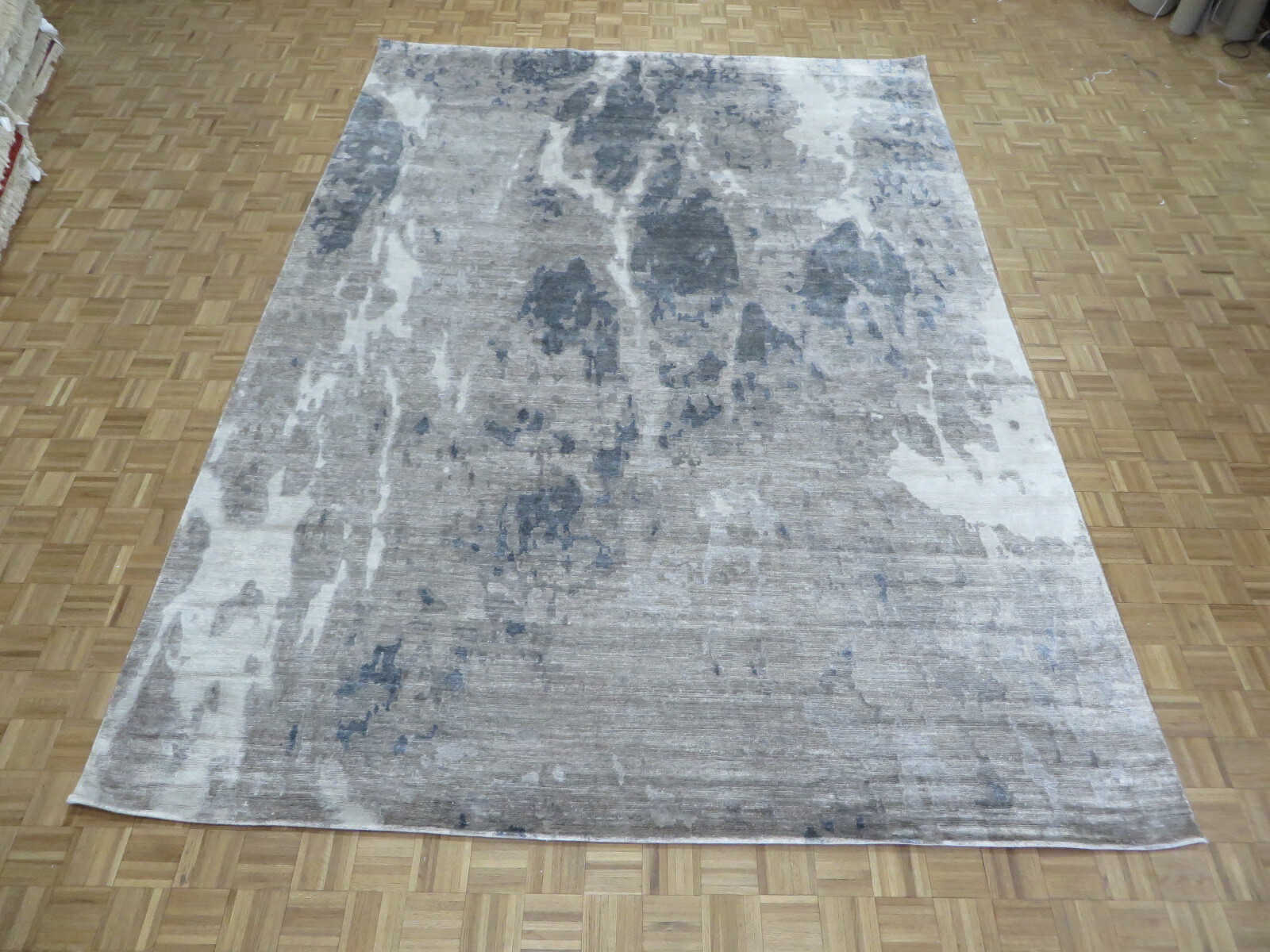 10 x 14 Hand Knotted Gray Modern Abstract Oriental Rug With Silk G9716