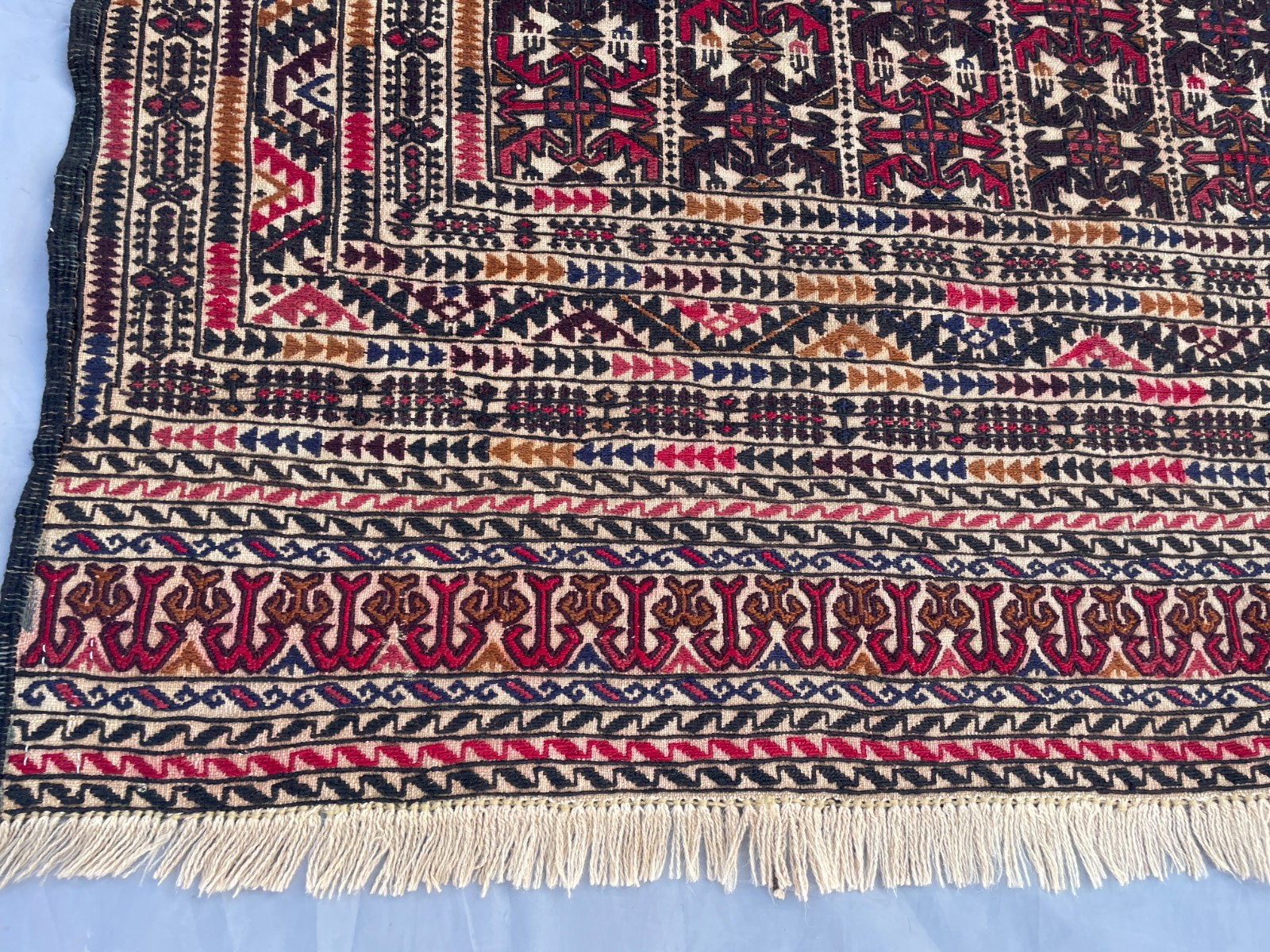 4×5 Decorative Soumak Rug Handwoven Tribal Wool Geometric Flatweave Carpet.