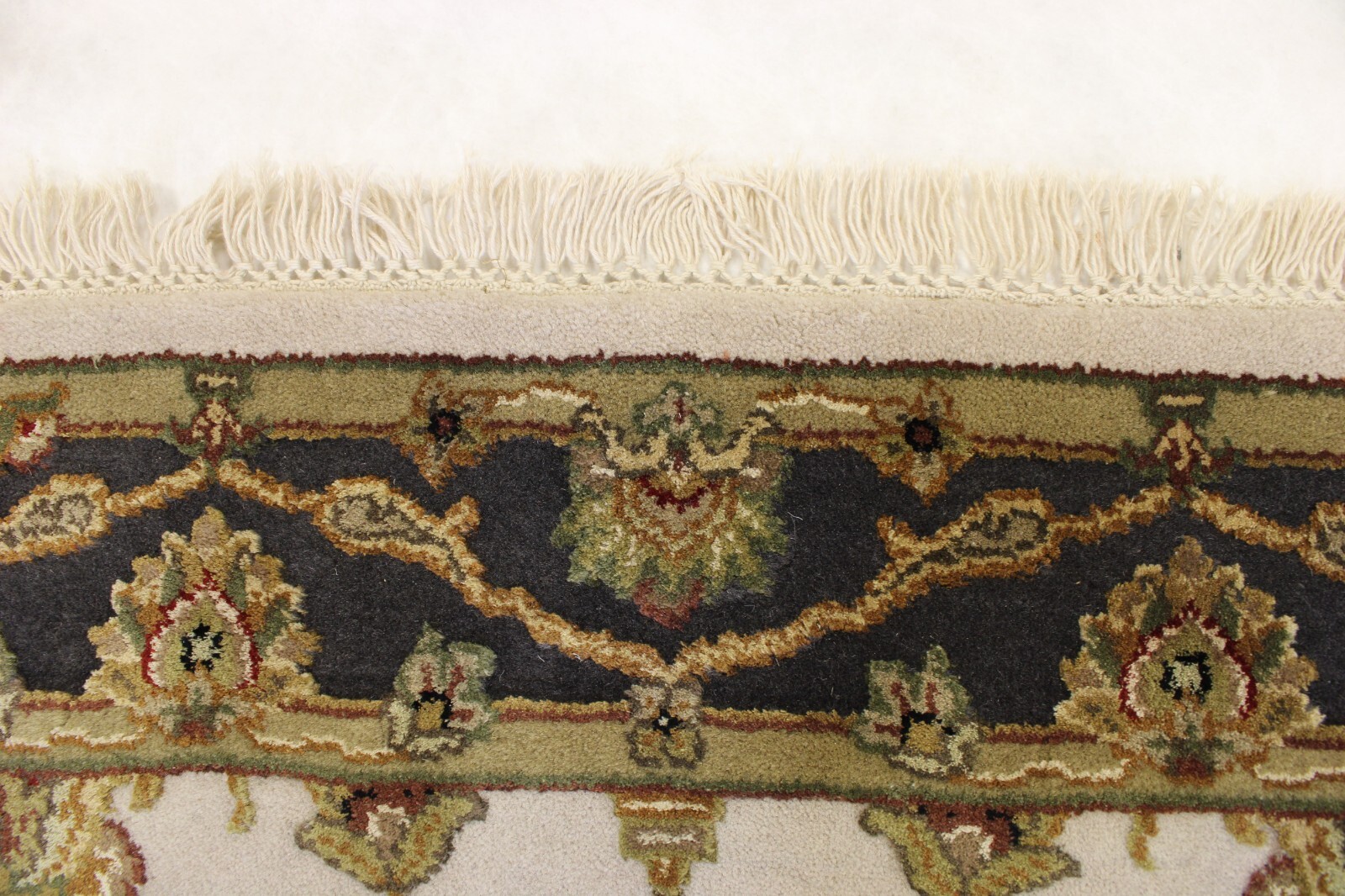 2’6″ x 12’2″ ft. Silk Flower Vegetable Dye Hand Knotted Traditional Runner