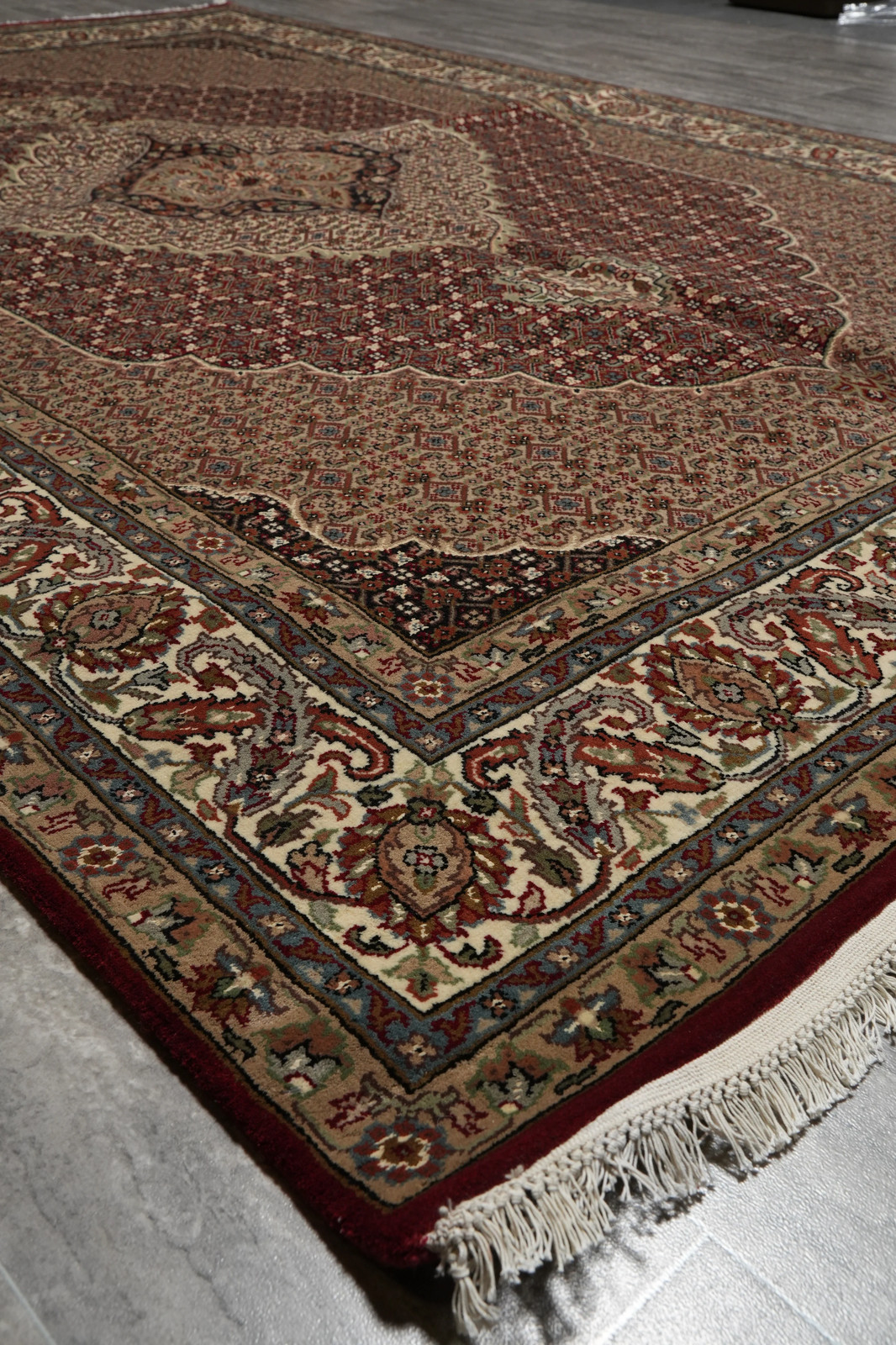 5.8 x 8.3 Wool and Silk Tabriiz Mahii Rug Pom Roby #F-3076