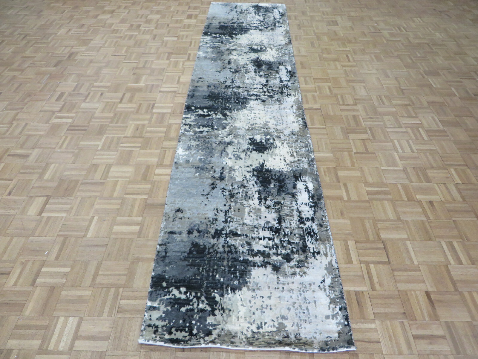 3’3 x 14’3 Runner Hand Knotted Gray Modern Abstract Oriental Rug With Silk G9660