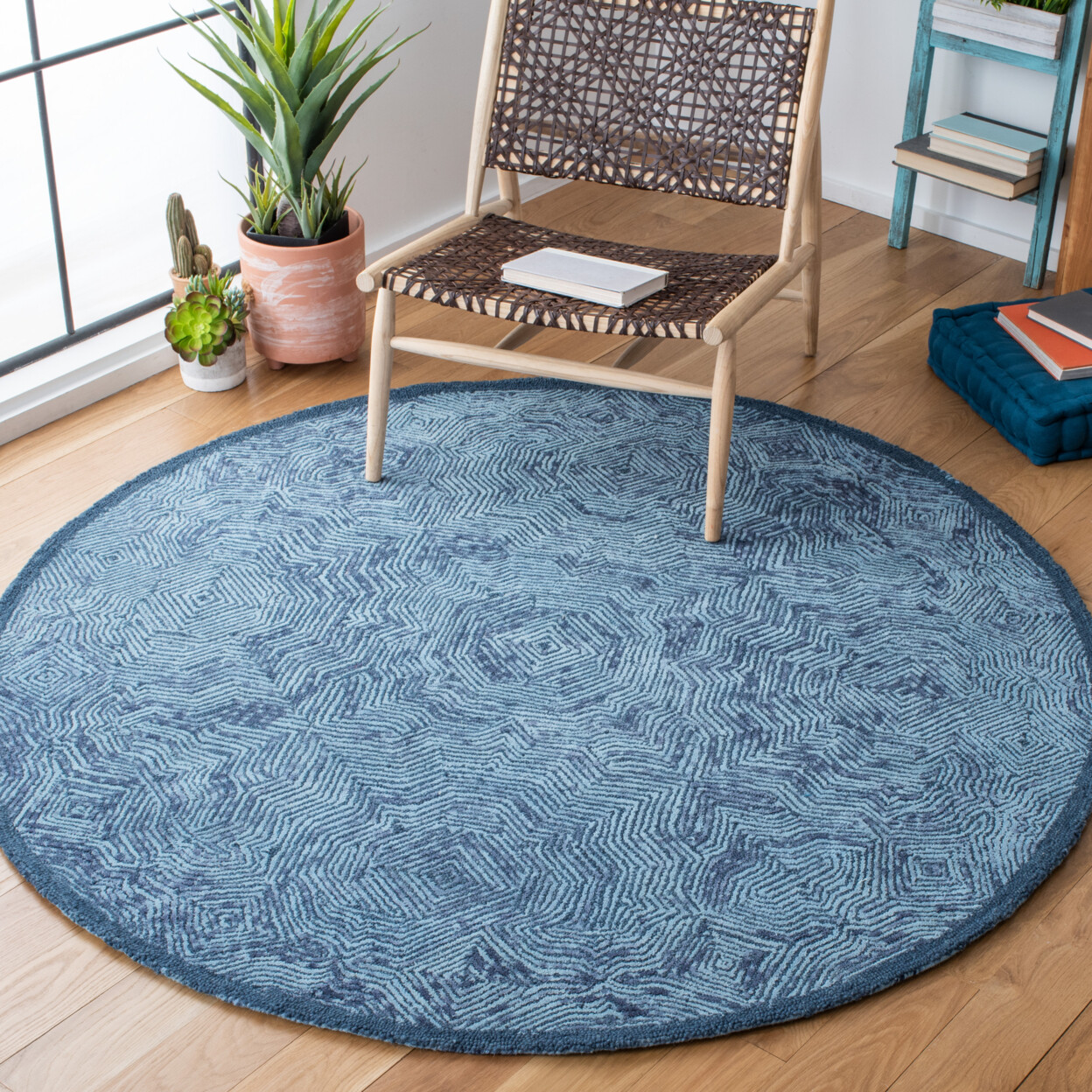 SAFAVIEH Contemporary Global Geometric Handmade Wool Area Rug Dark Blue Ikat