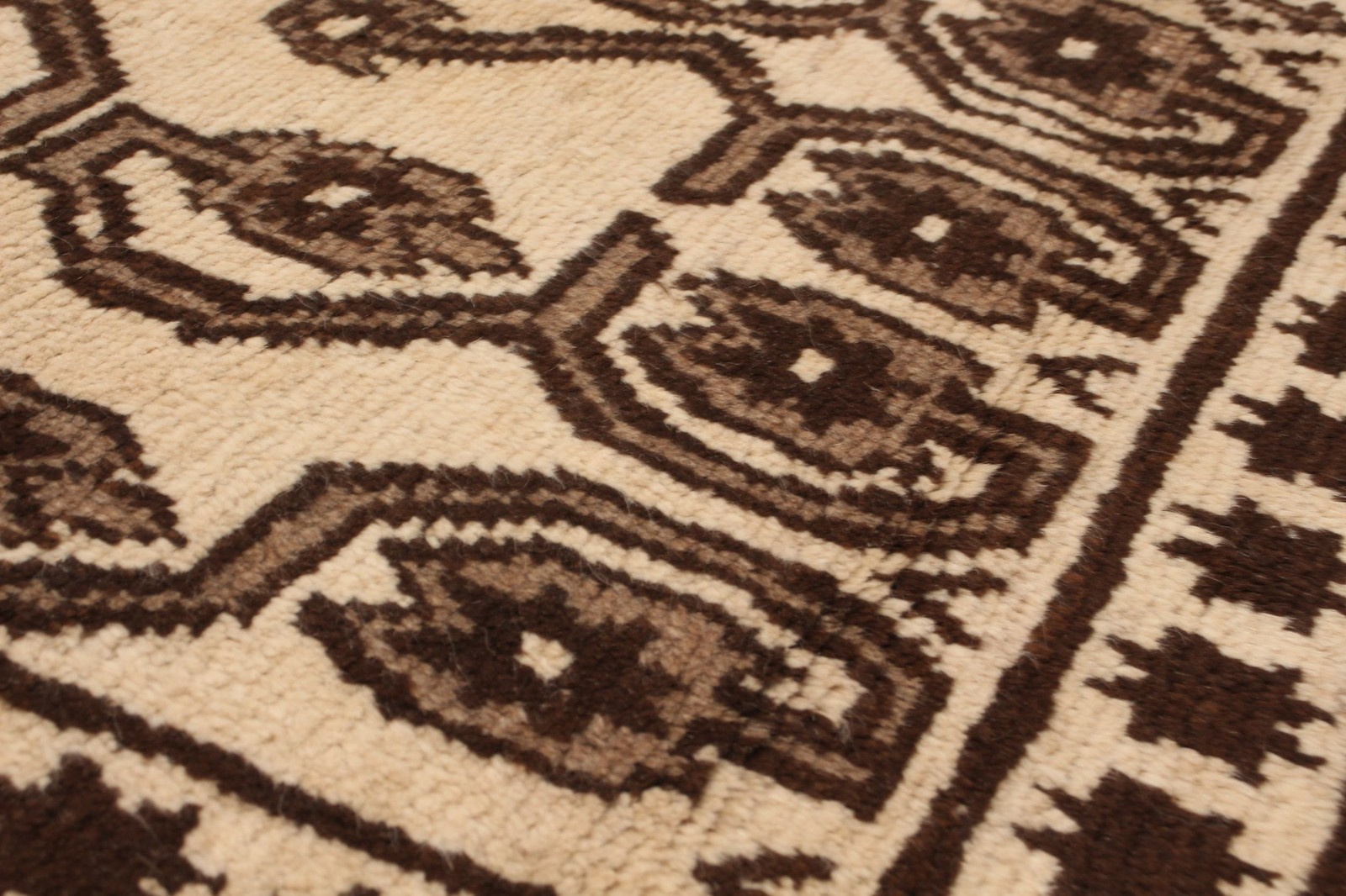 Traditional Vintage Hand-Knotted Oriental Carpet 5’6″ x 8’6″ Wool Area Rug
