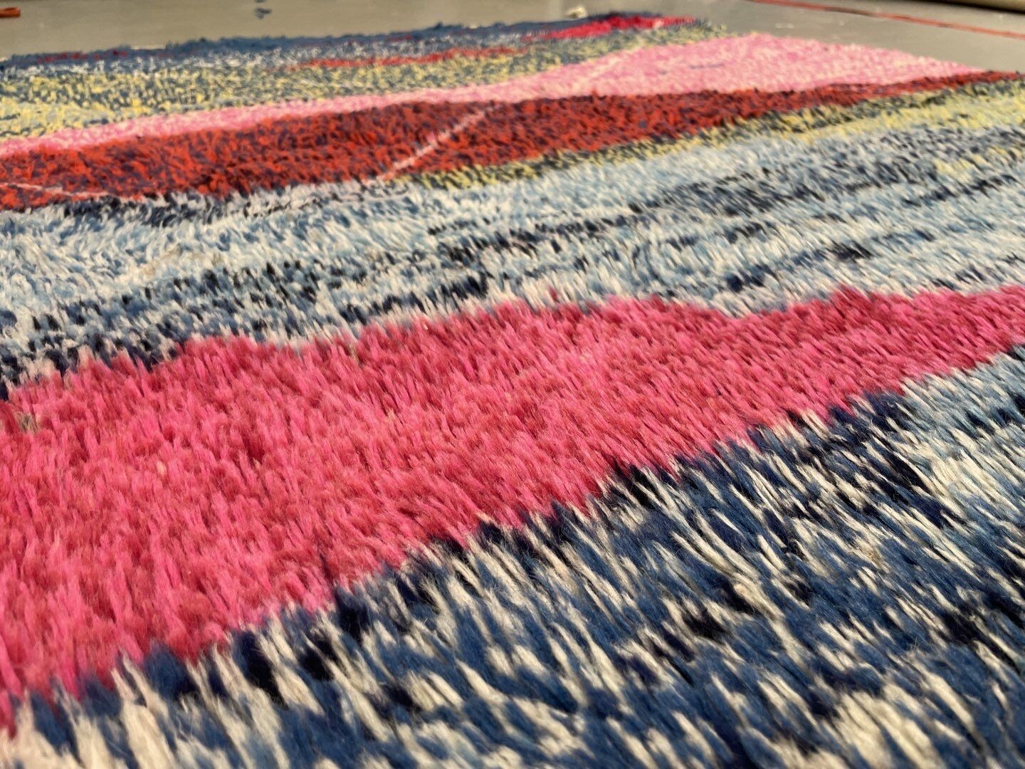 Handmade Moroccan Rug – 5ft 6in x 9ft 1in – Contemporary Abstract – Beni Mrirt