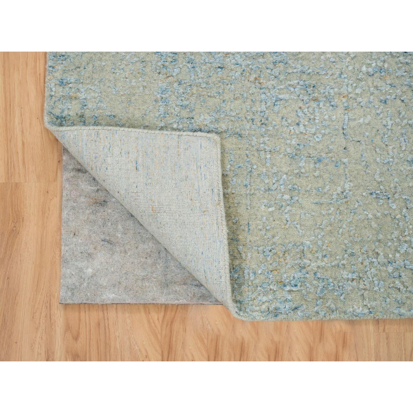 2’6″ x 12′ Gray Modern Jacquard Hand Loomed Wool and Silk Runner Rug R65193