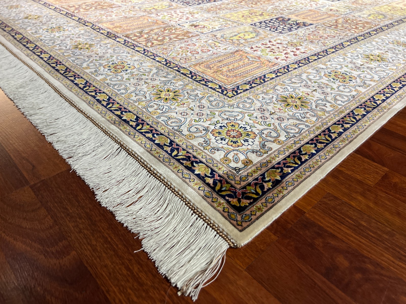 7×10 ft 1001 Nights Patterned Modal Silk Rug – Rug For Living Room