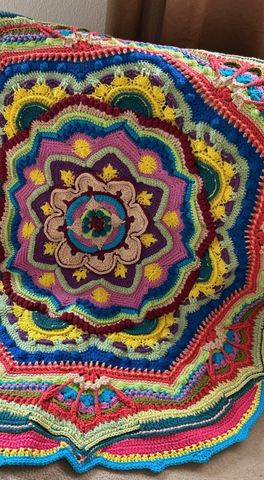 knitting mandala rug