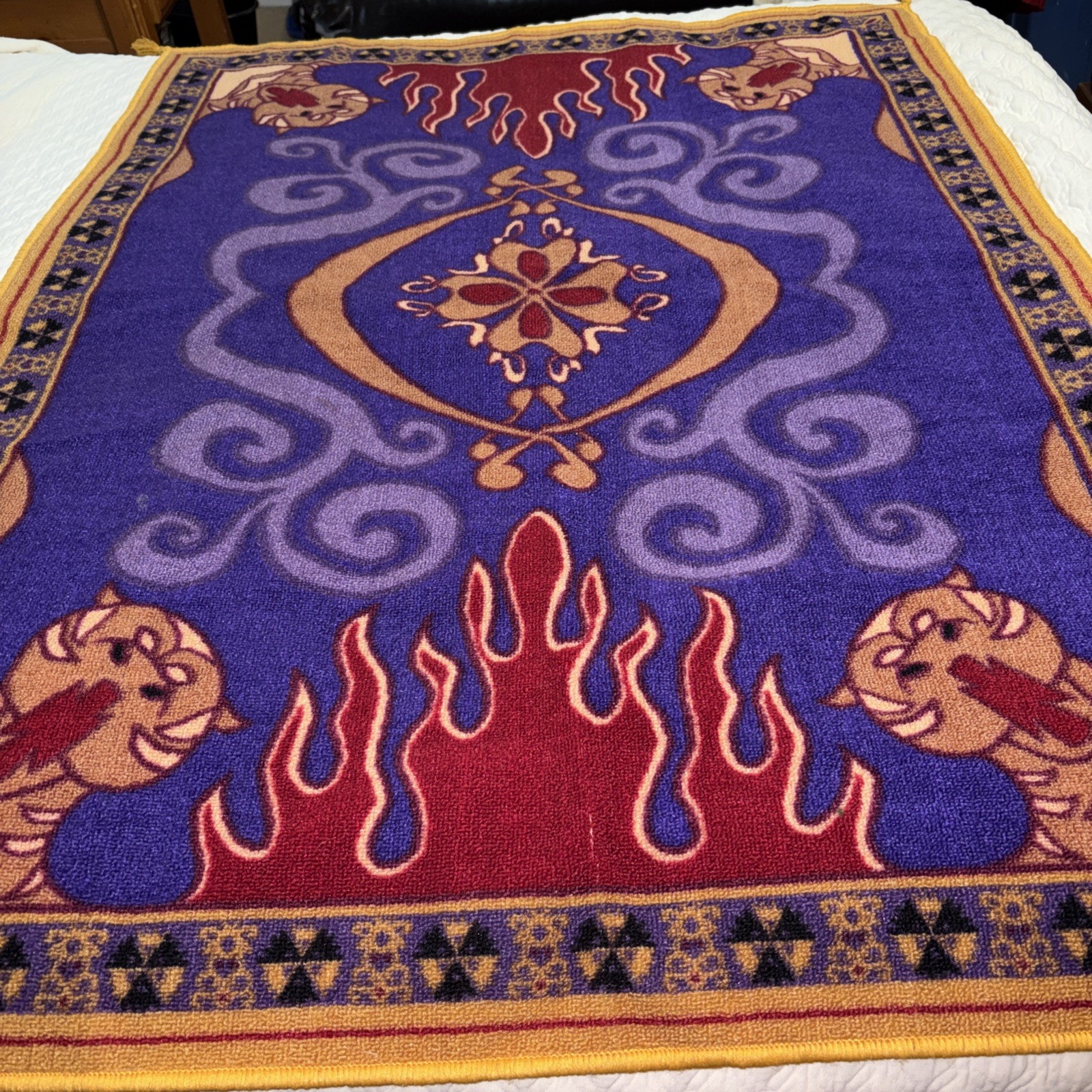 Aladdin Rug, Tale Magic Carpet, Non Slip Rug- 40” X 54” Room Area Rug * Rare*
