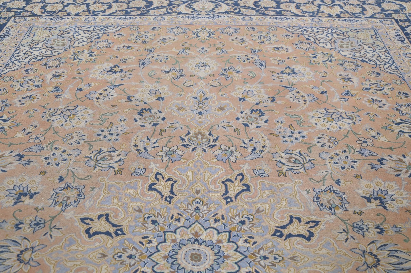 Muted Distressed Traditional Style Living Room Rug 10×13 ft Hand-knotted Wool