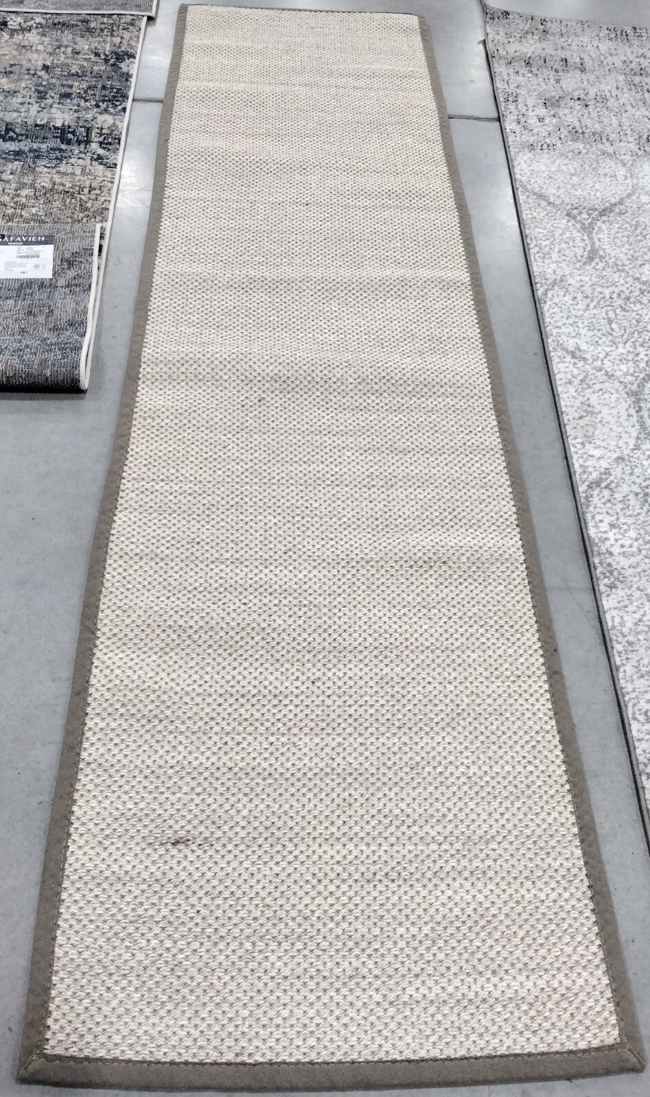 MARBLE / KHAKI 2′-6″ X 10′ Back Stain Rug, Reduced Price 1172763777 NF143E-210
