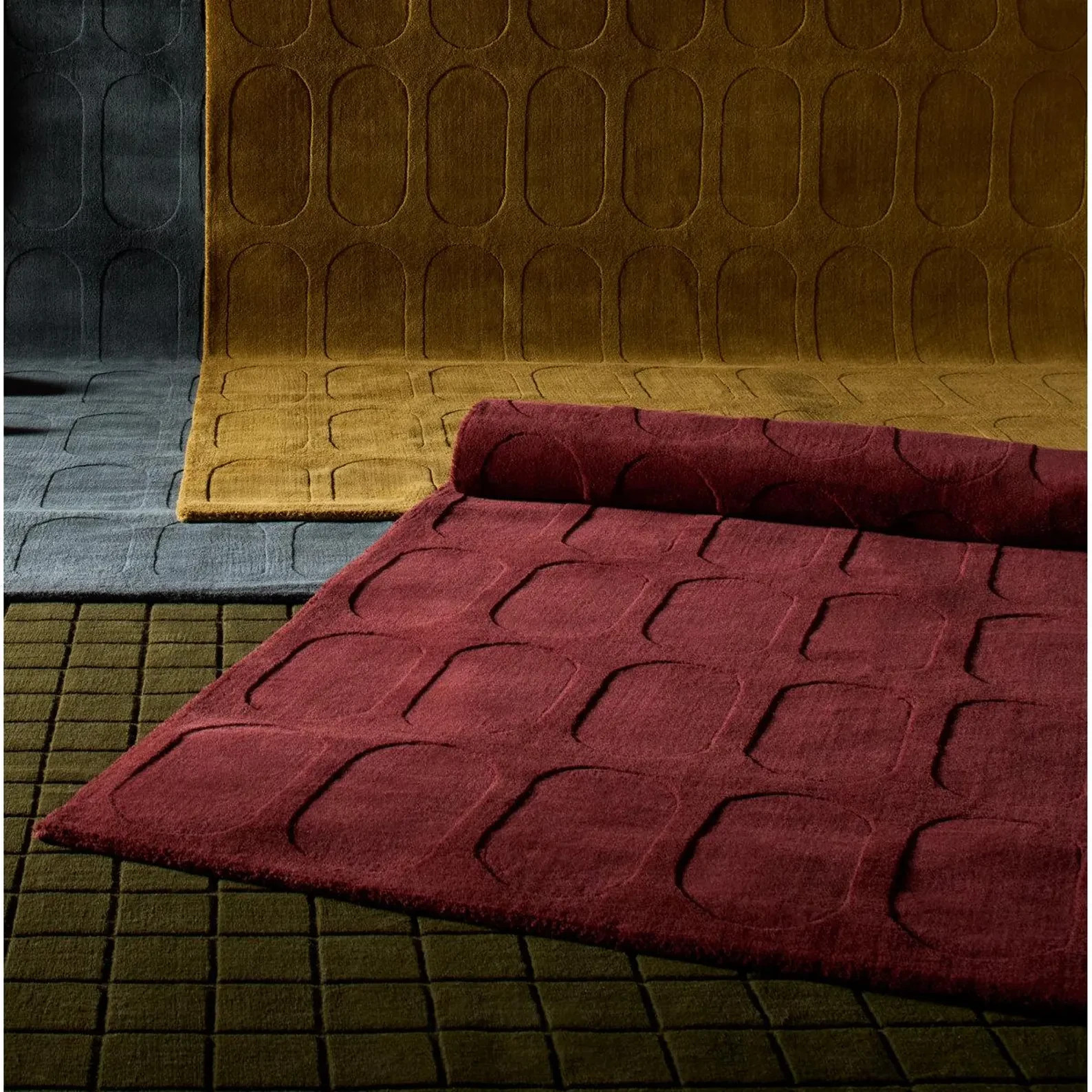 Modern Deep Red Sculpted Geometric Area Rug High-Low Pile Textured Burgundy Rug