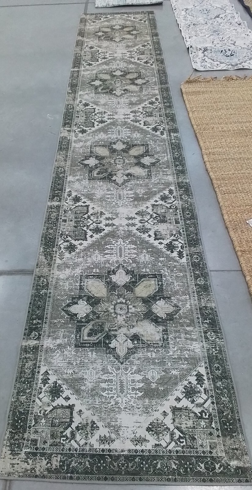DSAGE / IVORY 2′-6″ x 14′-0″ Back Stain Rug Reduced Price 1172773206 TSN102F-214
