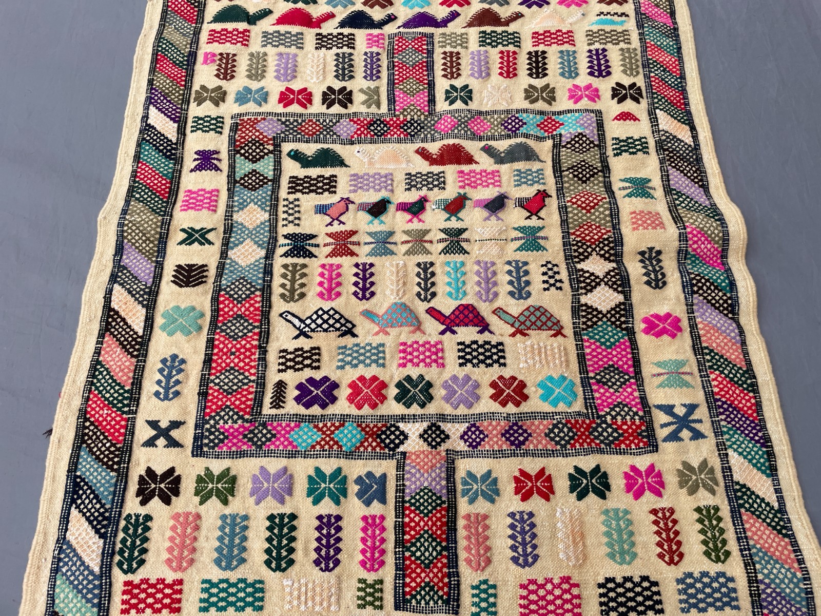 2’8 x 4’3 Ft Colorful Afghan Pictorial Kilim Rug Cream Wool Flatweave Carpet Wit