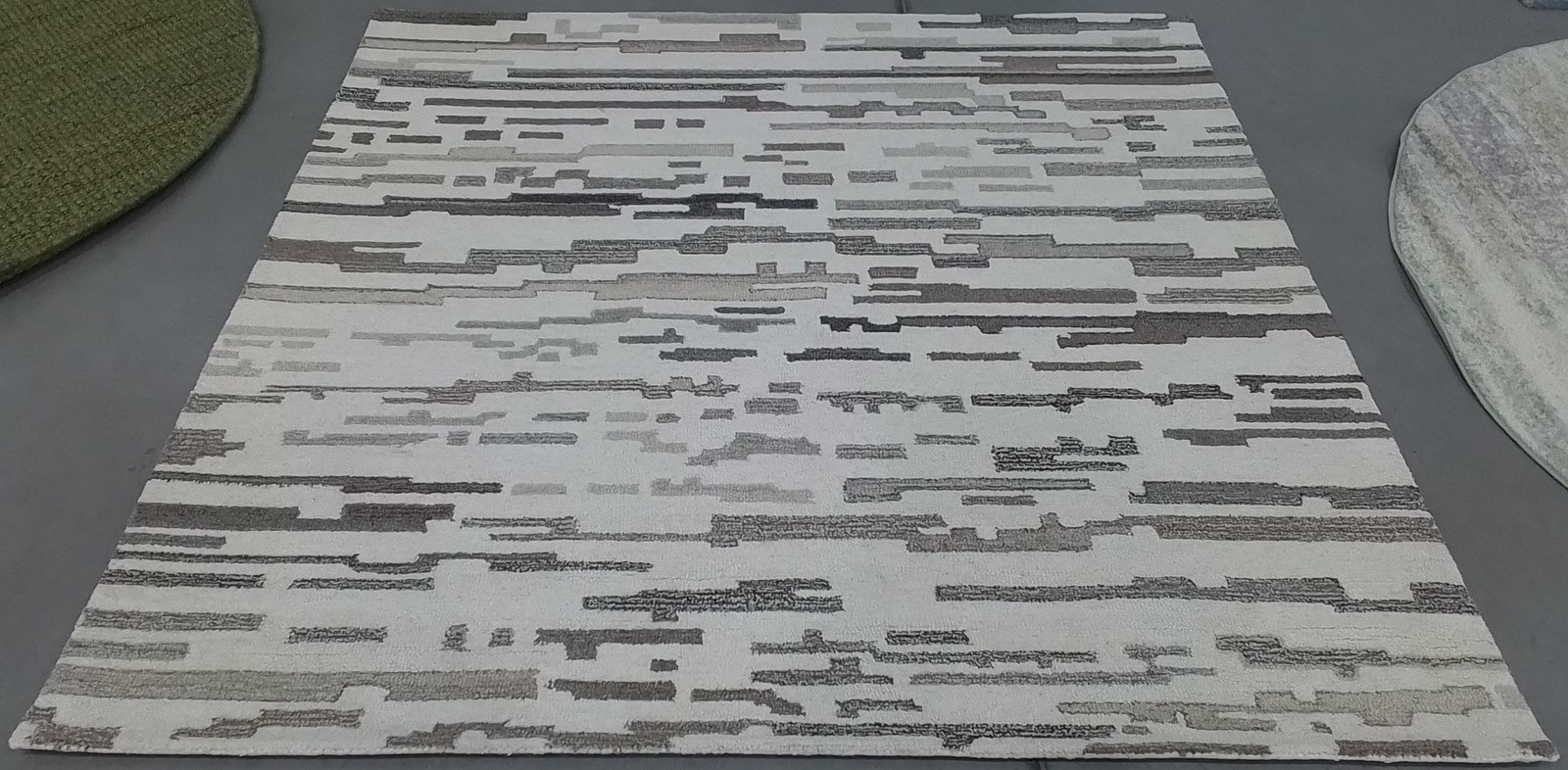 IVORY / GREY 6′-0″ x 6′-0″ Back Stain Rug, Reduced Price 1172805613 EBN501A-6SQ