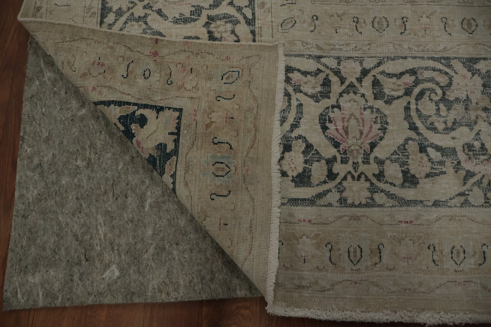 Classic Distressed Large Rug Handmade Traditional in Subtle Earthy Tones 10×13
