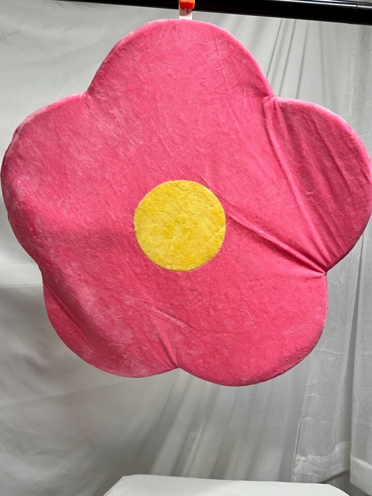 Rug, Kid’s Room, Flower Soft Microfiber Pink/Yellow, Padded, Non-Slip Bottom NEW