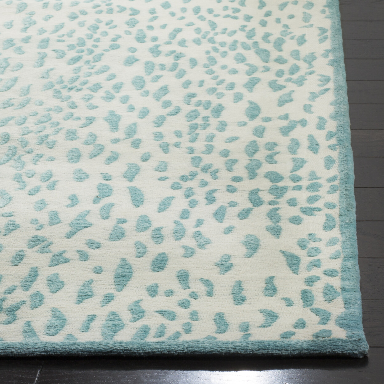 SAFAVIEH Marbella MRB657T Handmade Ivory / Turquoise Rug