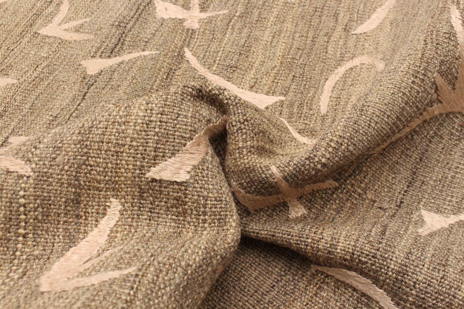 Vintage 5’10” x 9’0″ Traditional Wool Hand Woven Oriental Area Rug