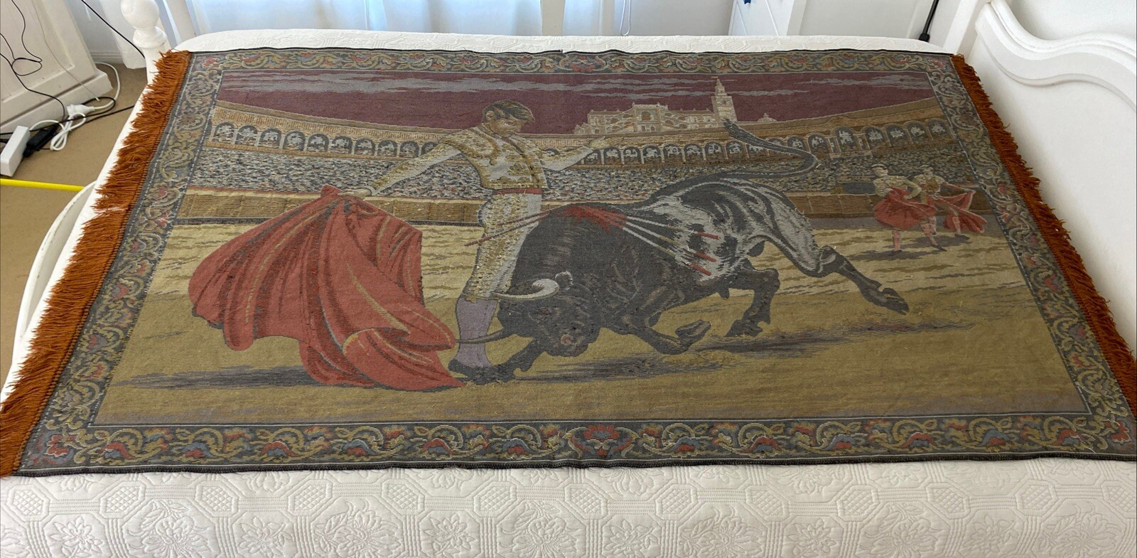Vintage Spanish Bull Fighter Carpet Rug Kilim Runner Woven 200 cm x 120 cm
