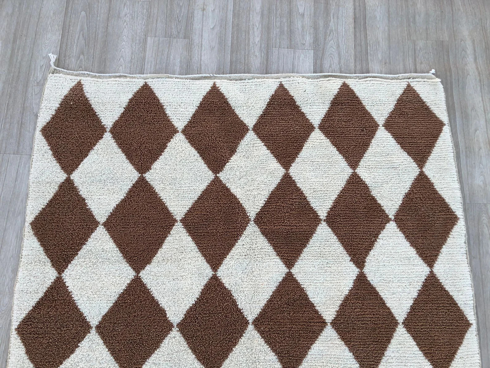 Color White and Brown Diamond Moroccan Berber Wool Rug Handmade Area Carpet Rug