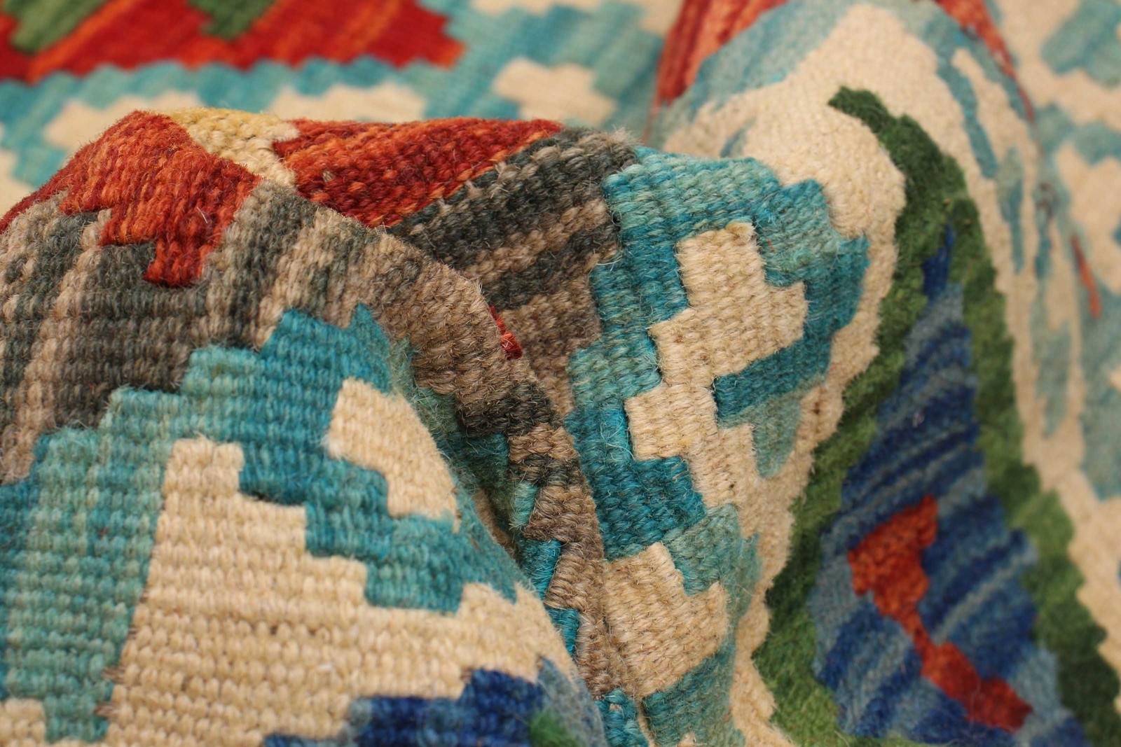 Vintage Hand Woven Turkish Carpet 3’8″ x 5’3″ Traditional Wool Kilim Rug