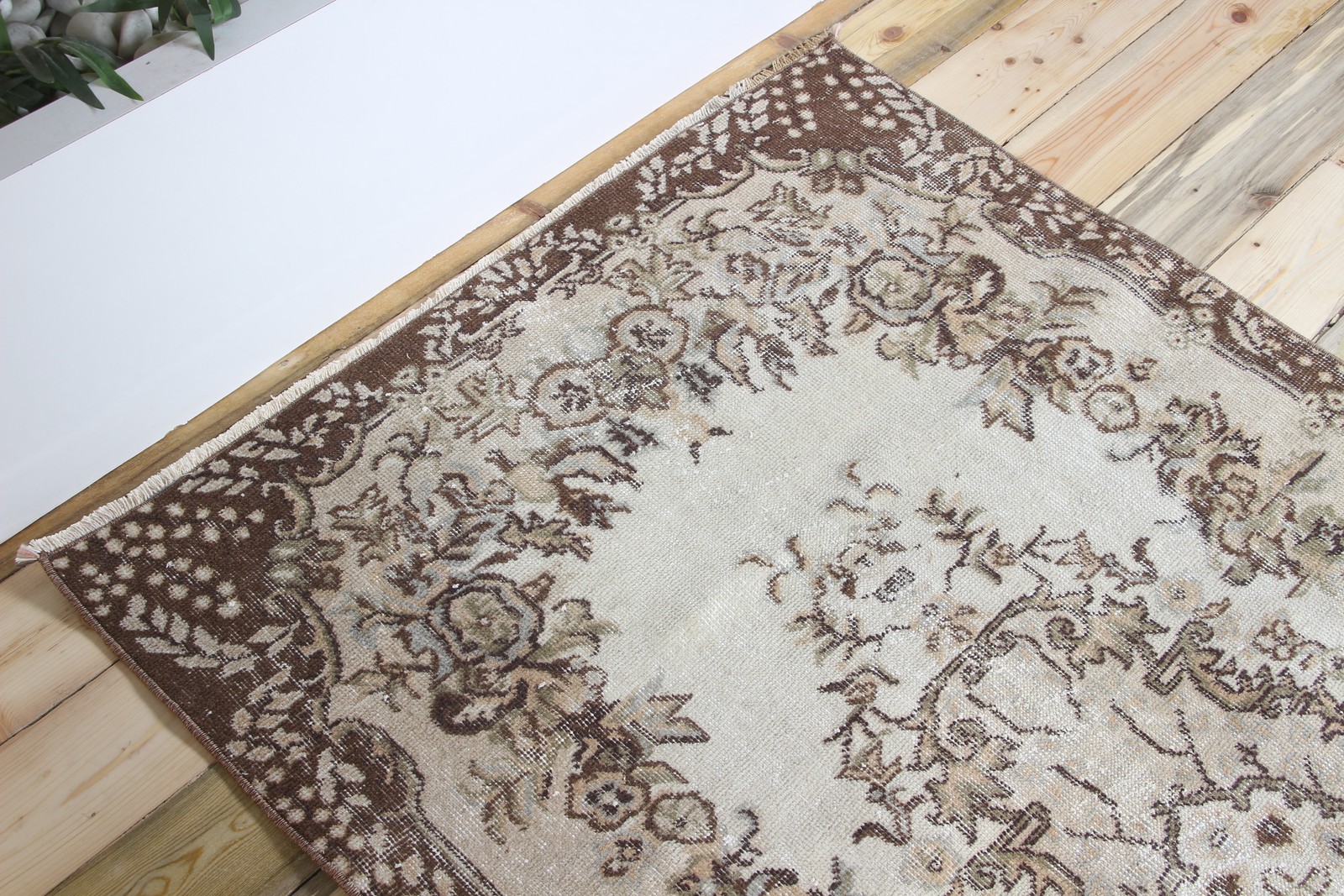 Vintage 3,8×6,7 ft Rug, Turkish Area Rug, Brown Floral Rug