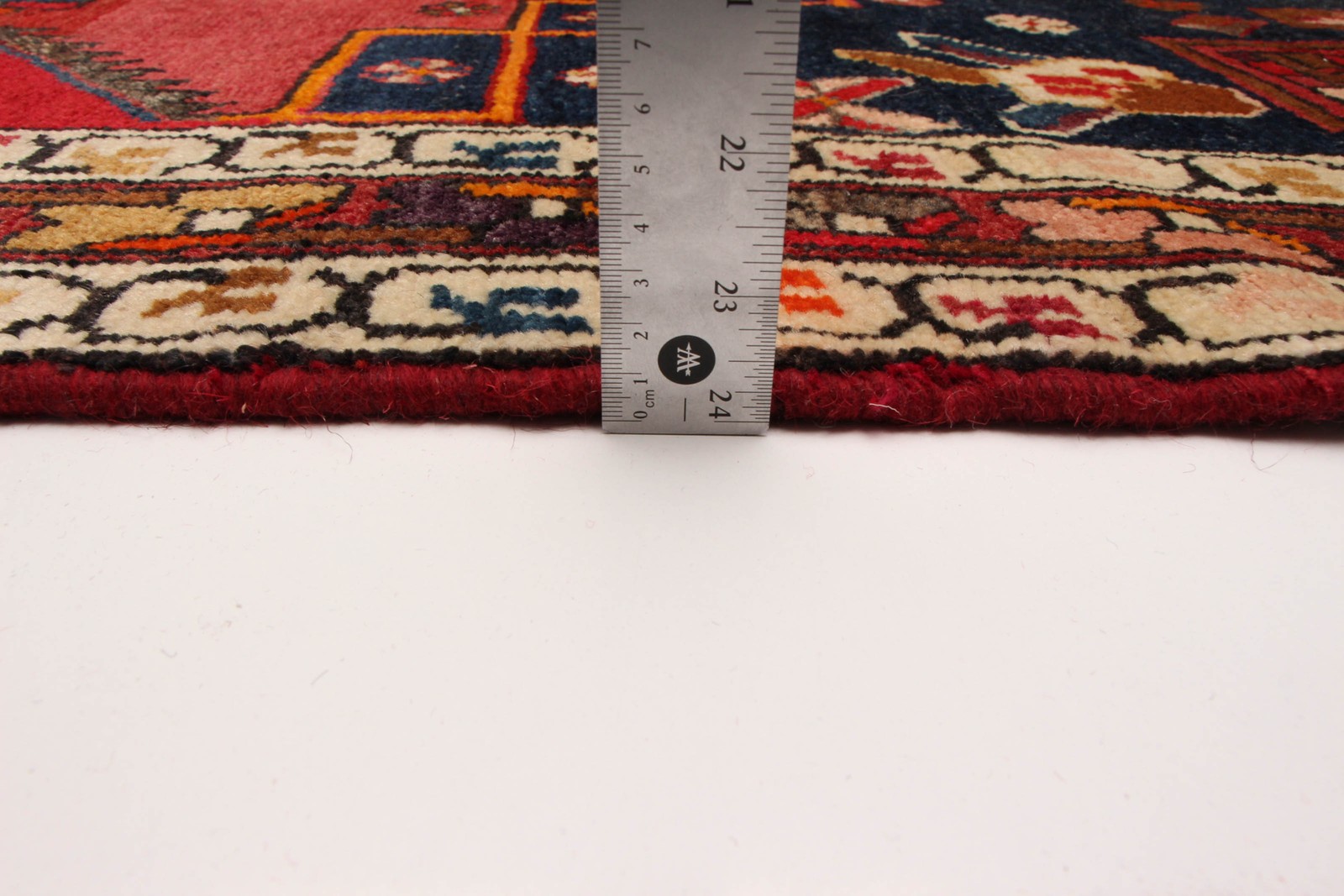 Vintage 5’9″ x 11’0″ Traditional Hand Knotted Vegetable Dye Wool Area Rug