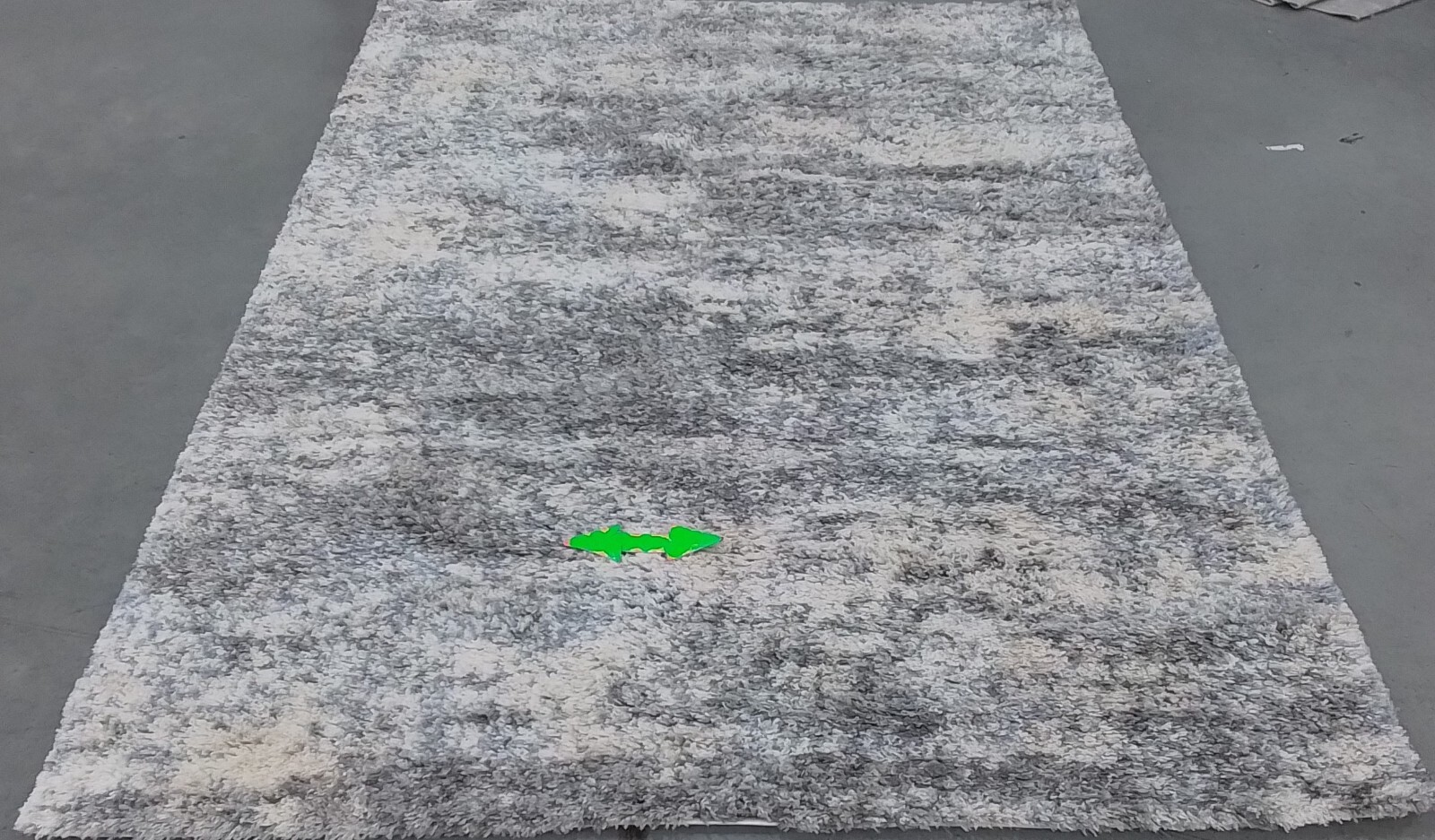 GREY BLUE / CREAM 5′-0″ x 7′-0″ Flaw in Rug, Reduced Price 1172767377 BER219G-57