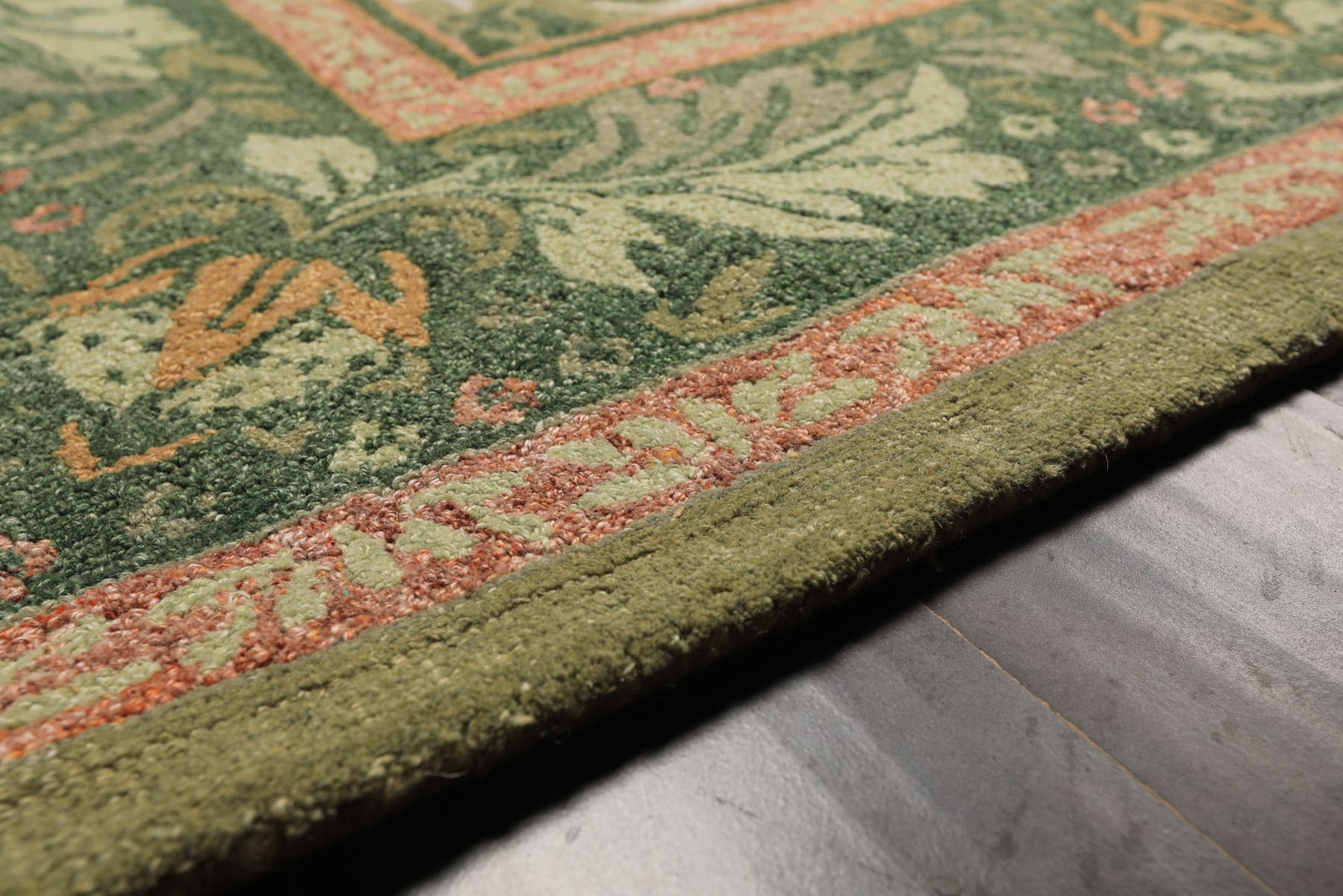LoomBloom William Morris Hungry Birds Multi Size Hand Hooked High-twist Wool Rug