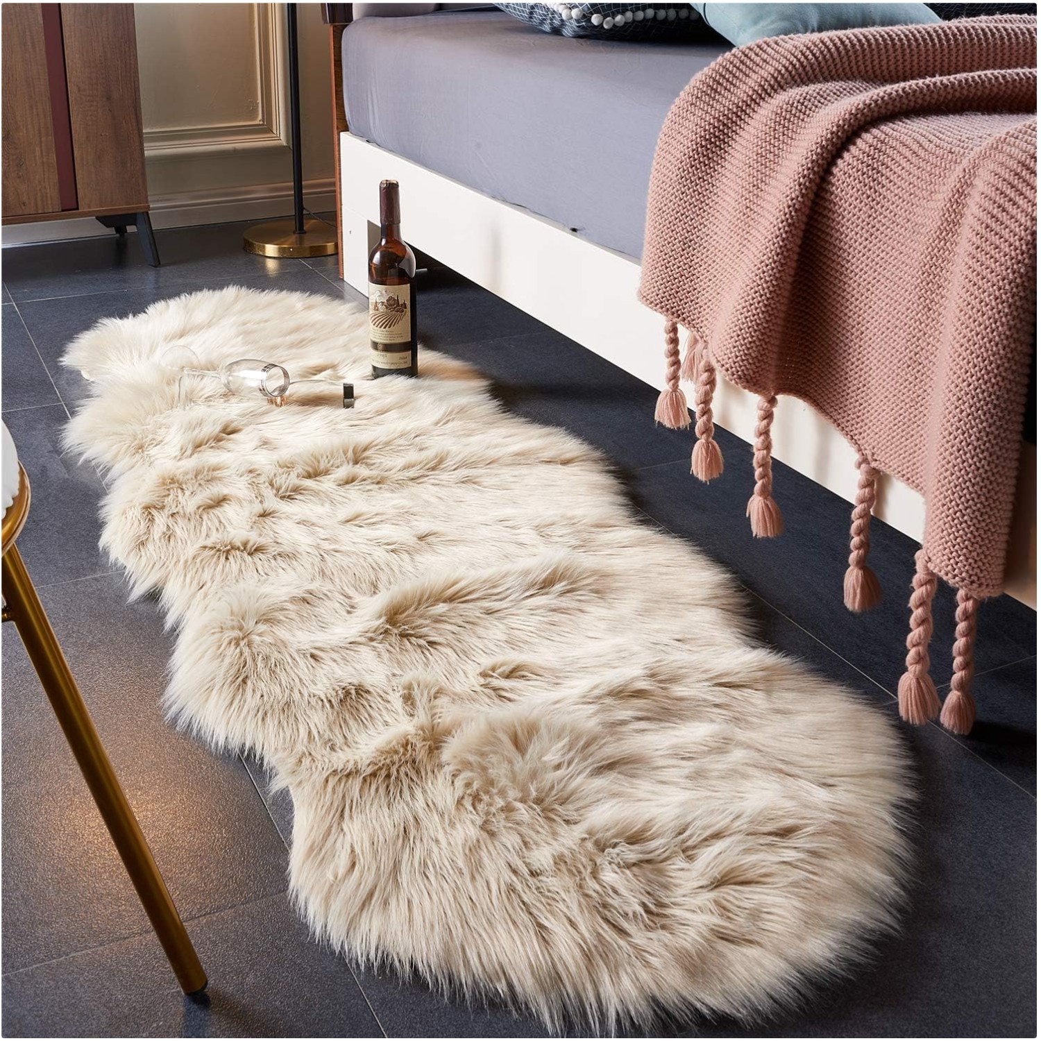 Fluffy Non-Slip Sheepskin Area Rug – Perfect for Living Room & Nursery 2′ x 6′